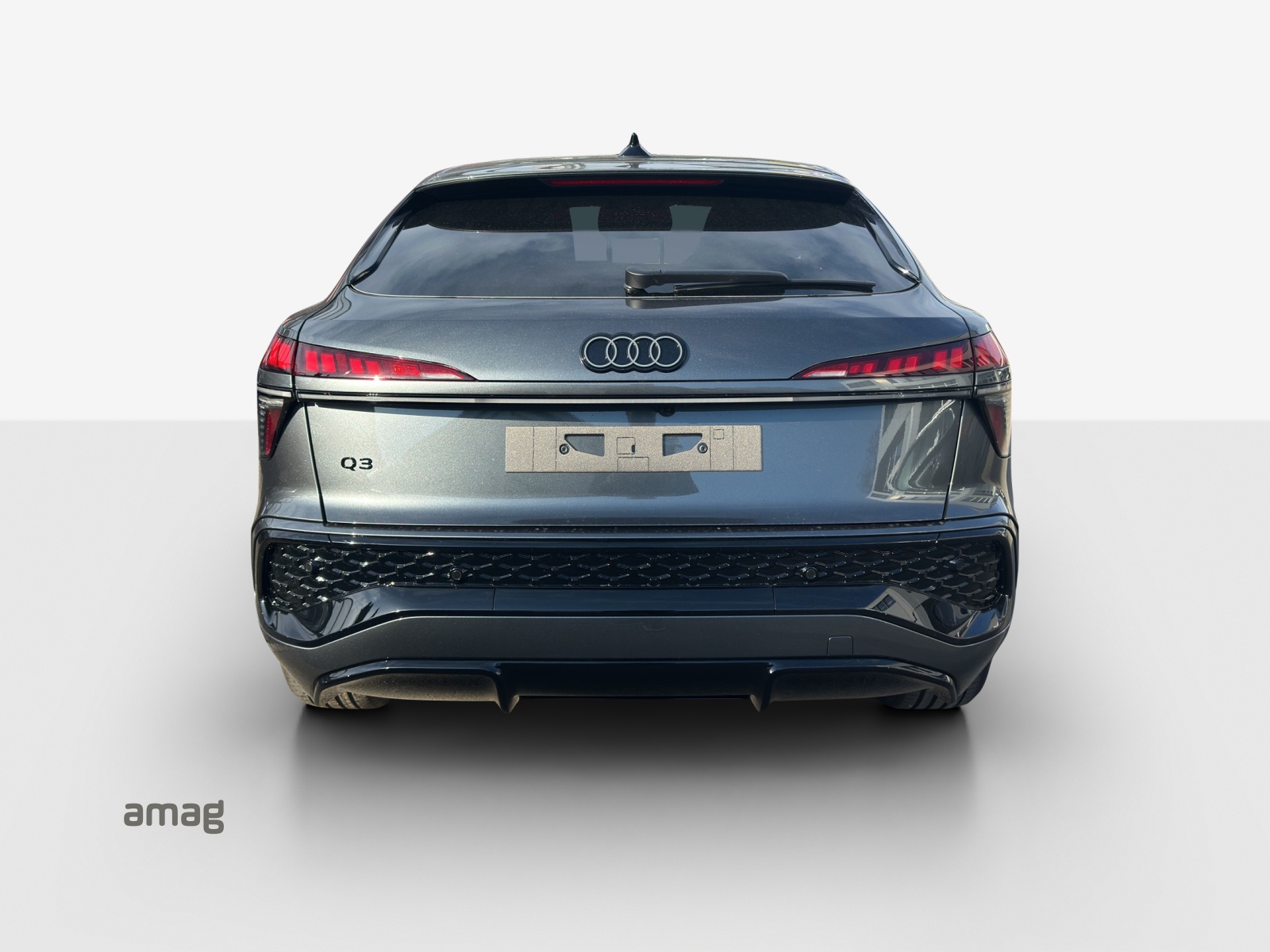 AUDI Q3 Sportback e-hybrid 200 kW S tronig-showroom-element-3