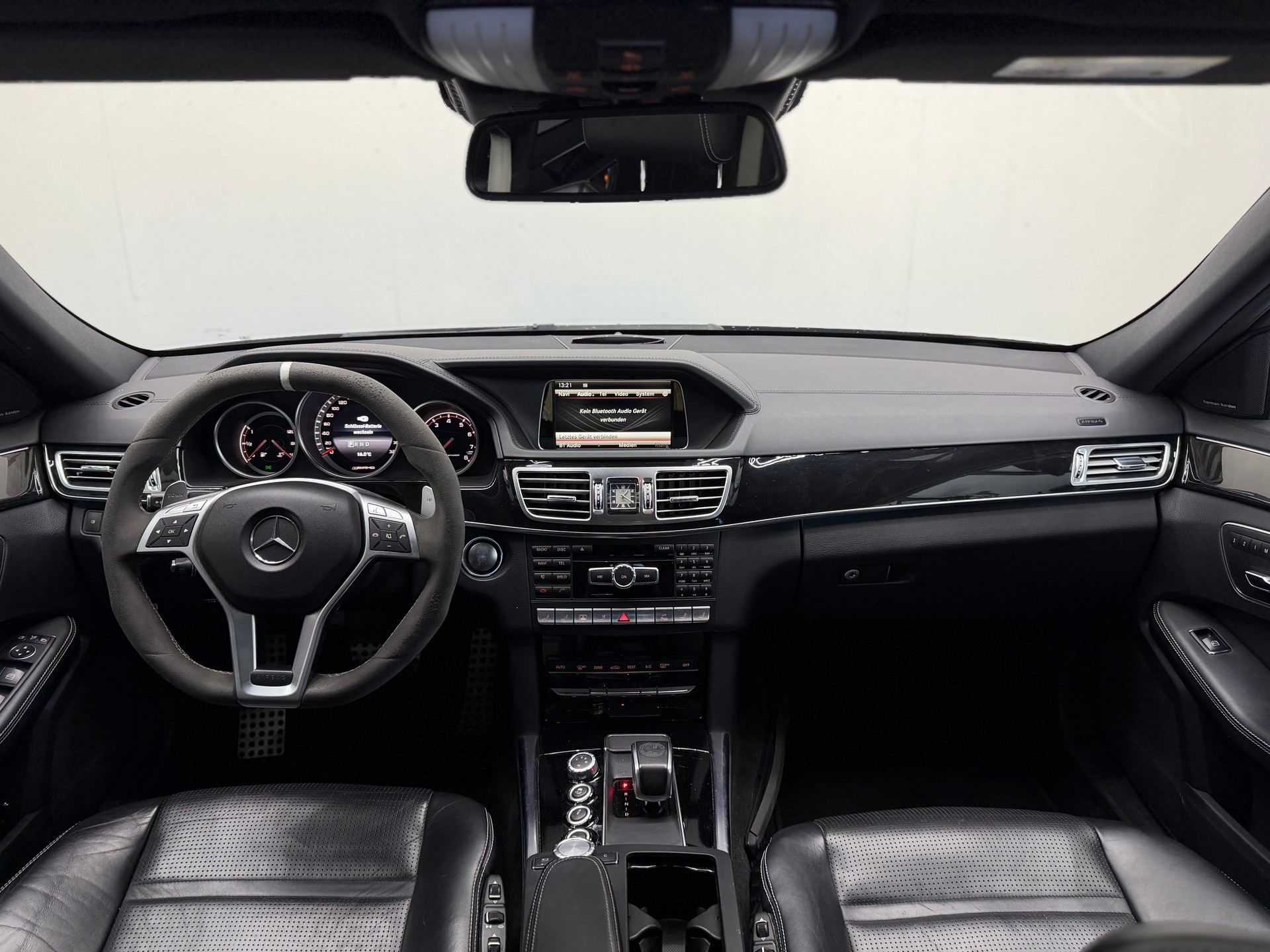 MERCEDES-BENZ E 63 AMG S 4Matic Speedshift-image-10