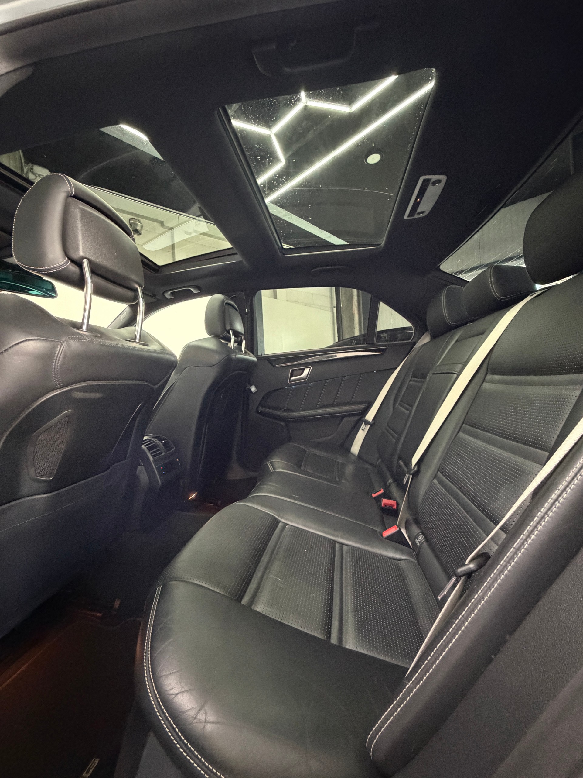 MERCEDES-BENZ E 63 AMG S 4Matic Speedshift-image-12