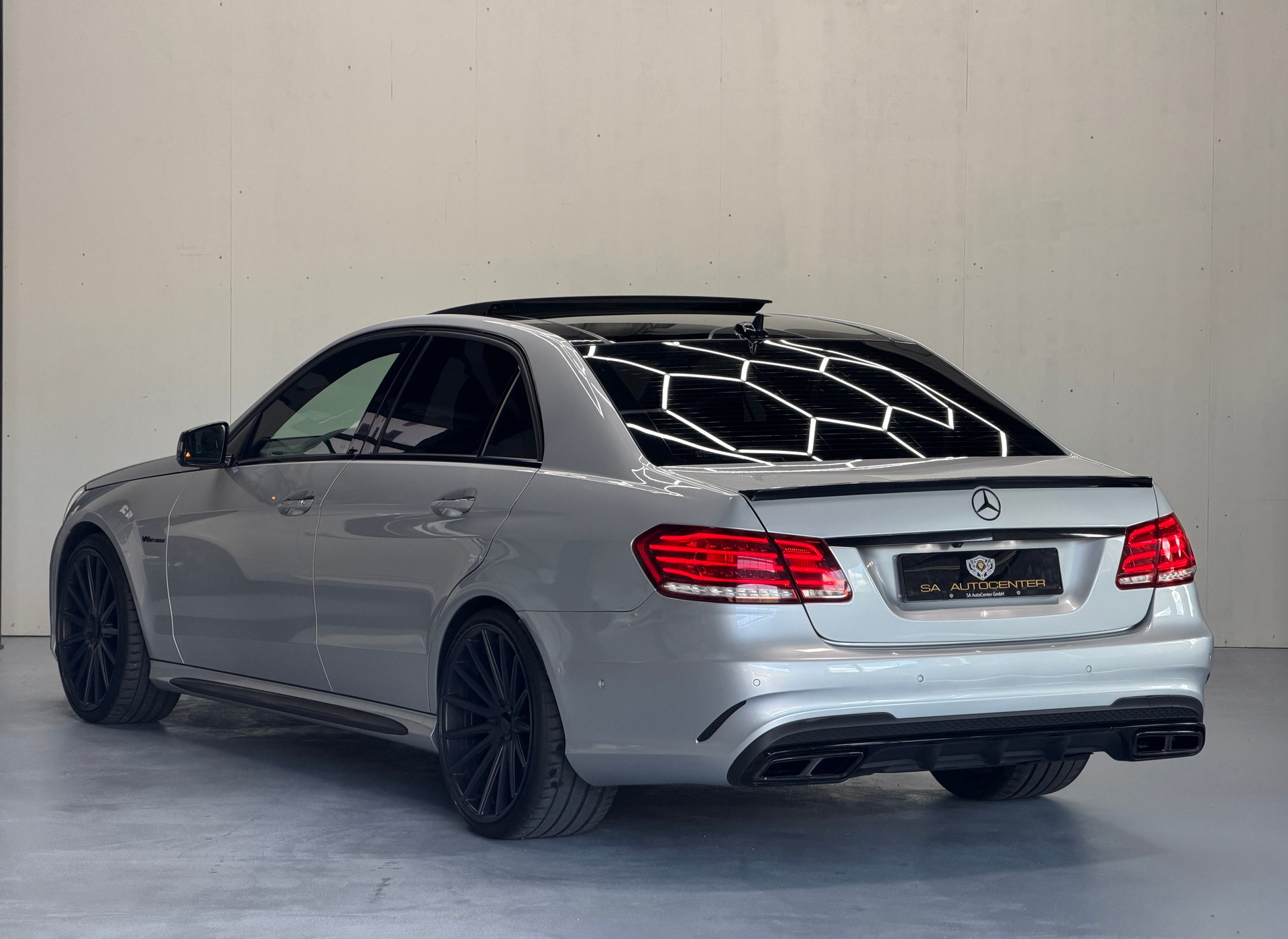 MERCEDES-BENZ E 63 AMG S 4Matic Speedshift-image-6