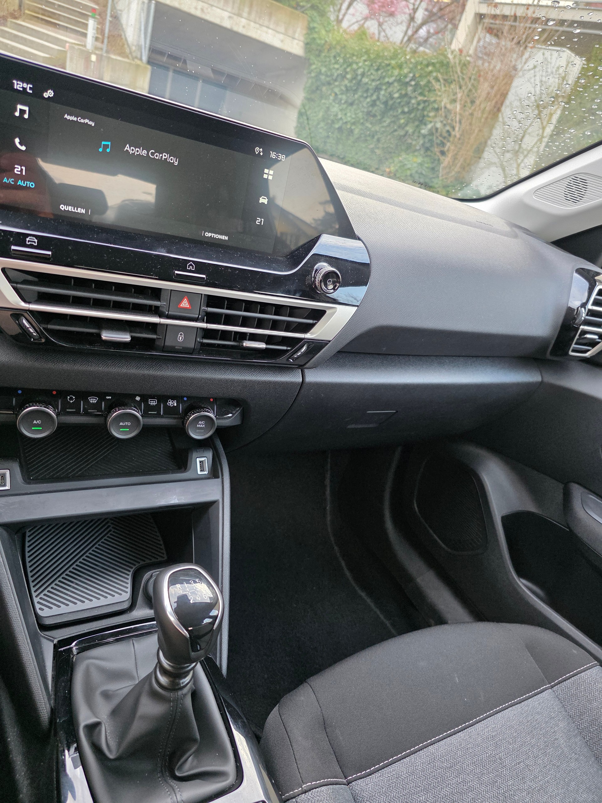 CITROEN C4 1.2 Pure Tech You-image-14