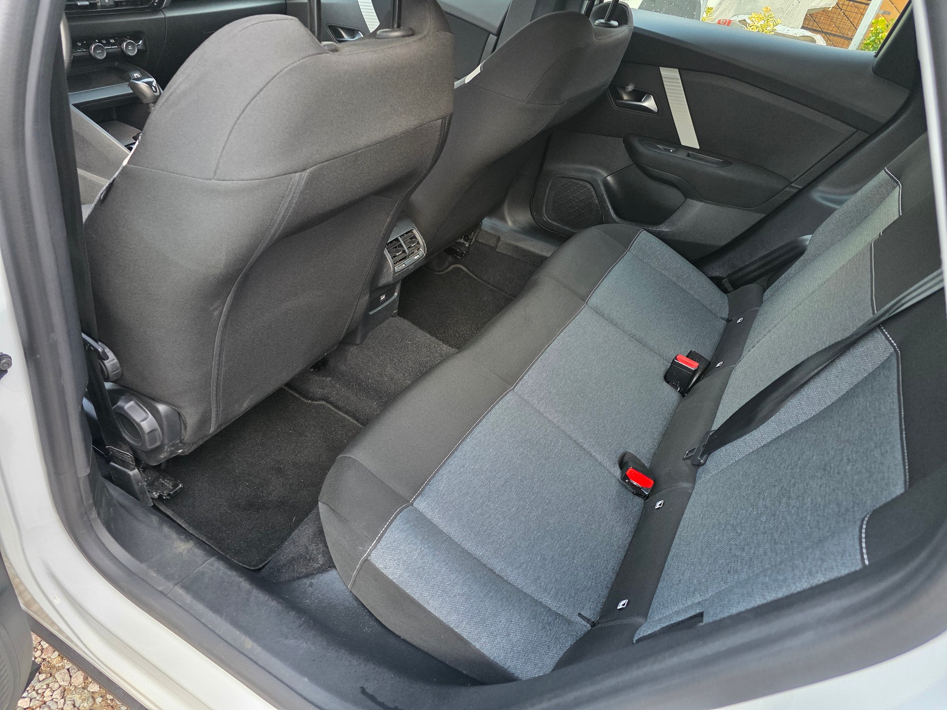 CITROEN C4 1.2 Pure Tech You-image-8