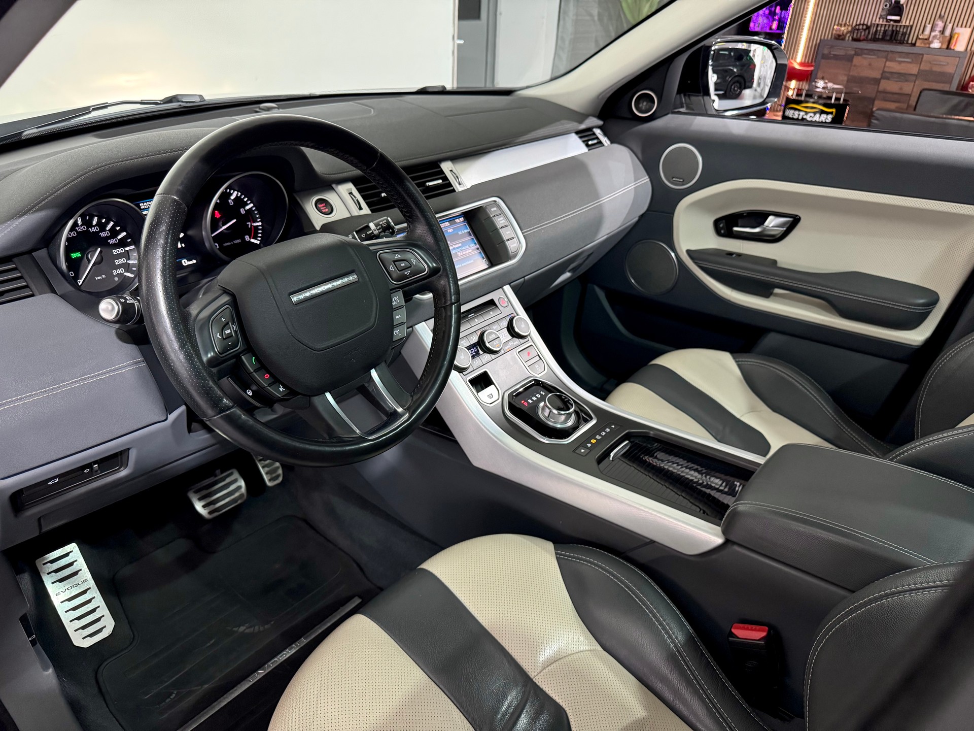 LAND ROVER Range Rover Evoque 2.0 Si4 Dynamic AT6-image-9
