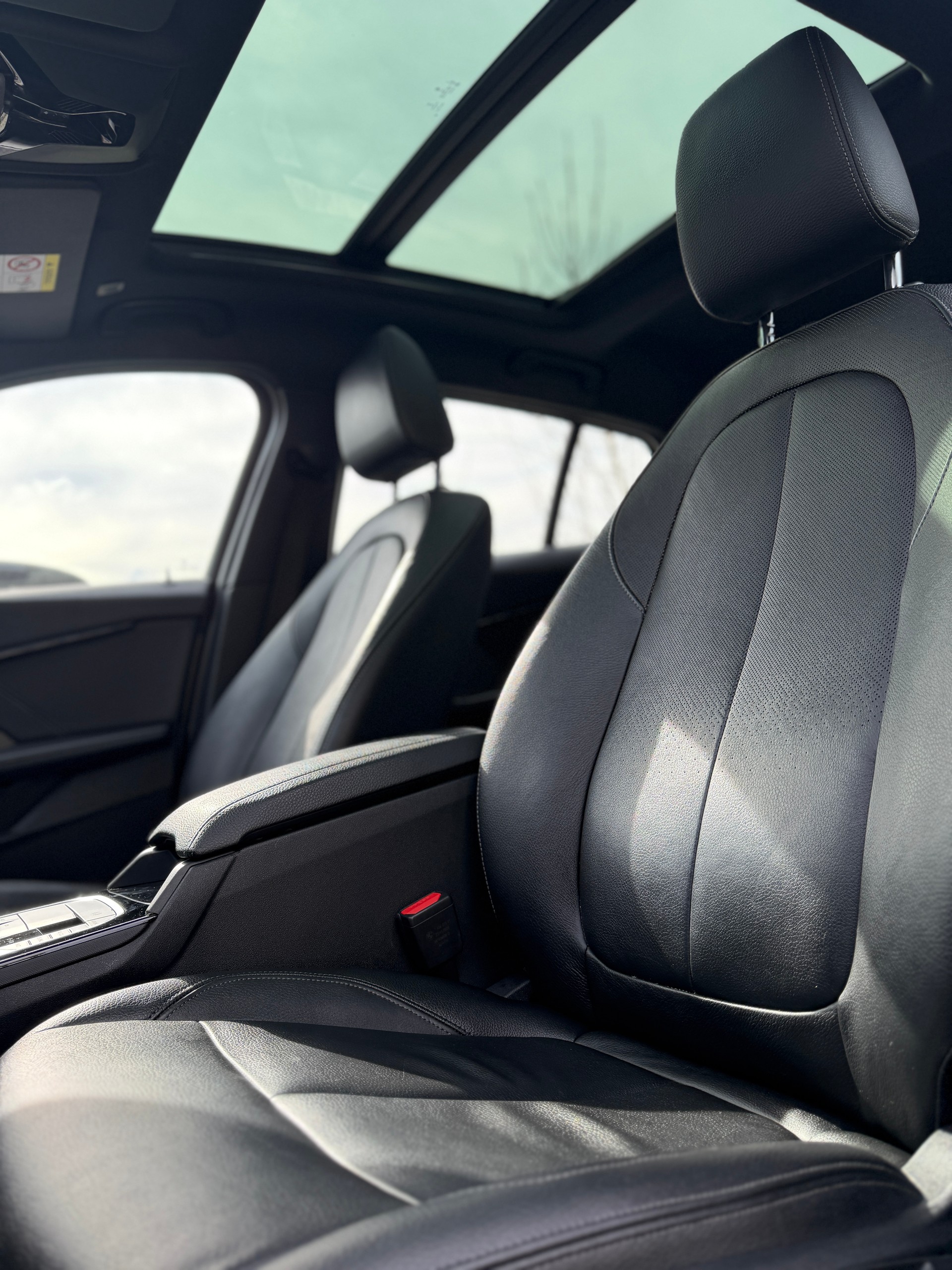 BMW 120d xDrive Steptronic Luxury Line-image-13