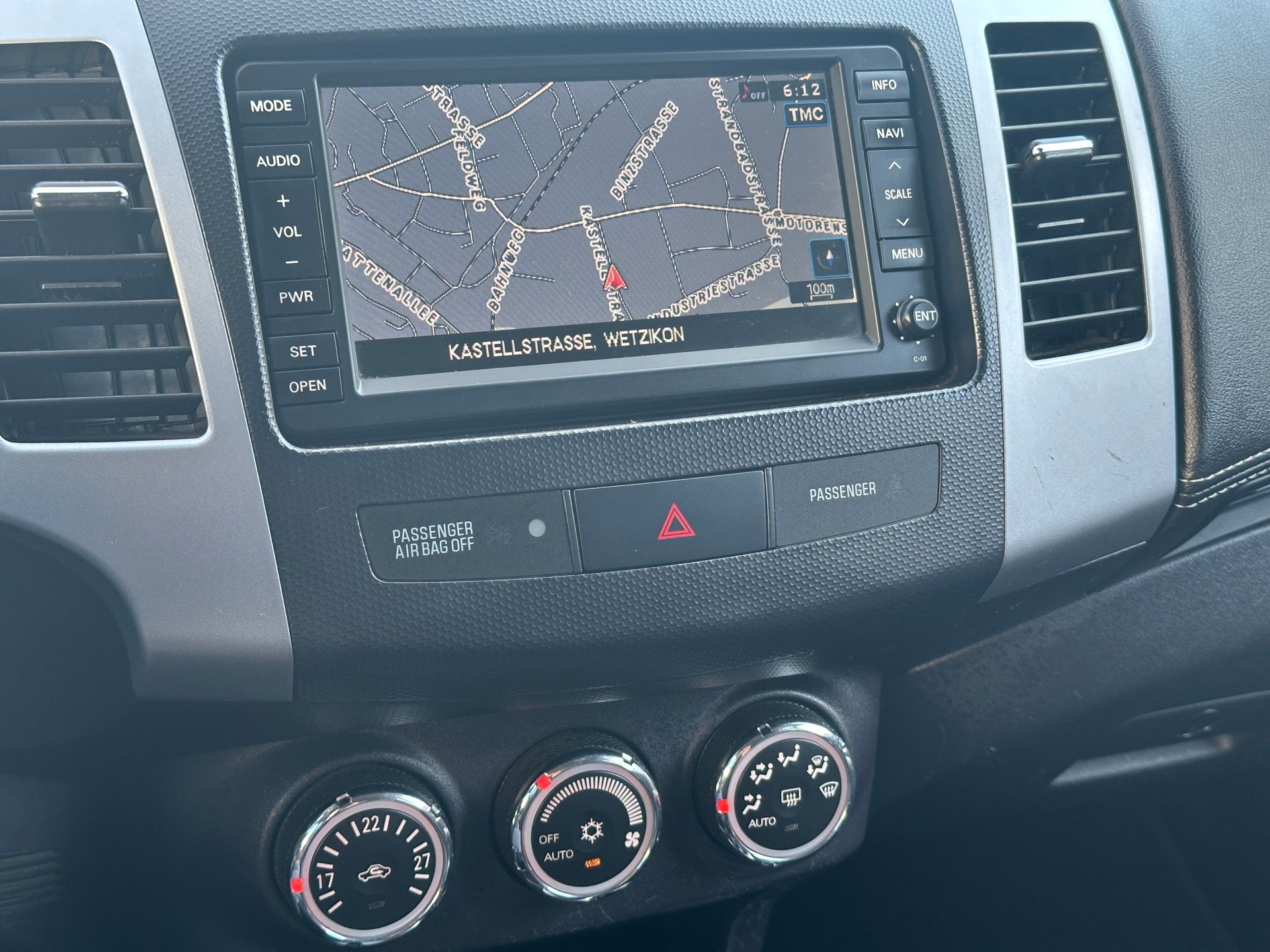 CITROEN C-Crosser 2.2 HDi Exclusive DCS6 7PL-image-12