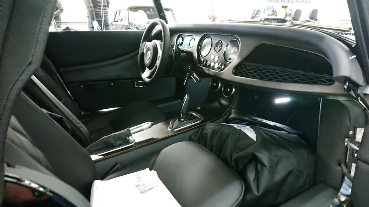 MORGAN Plus Six 3.0 Bespoke Automatik-image-3