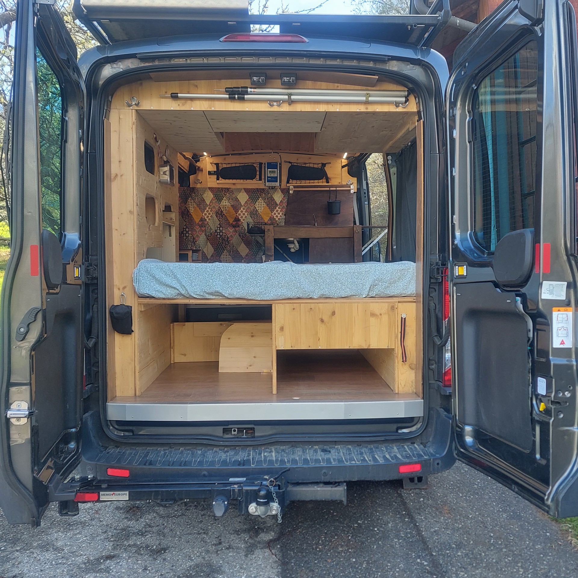 FORD Transit 4*4-image-2