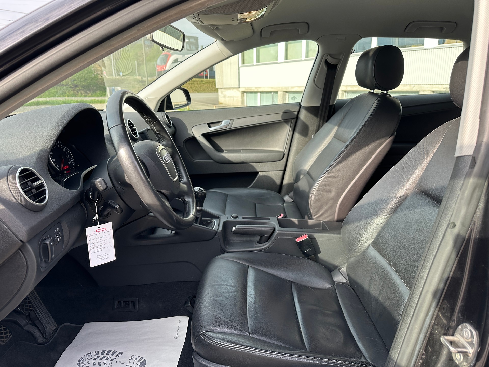 AUDI A3 Sportback 1.4 Turbo FSI Ambition-image-14