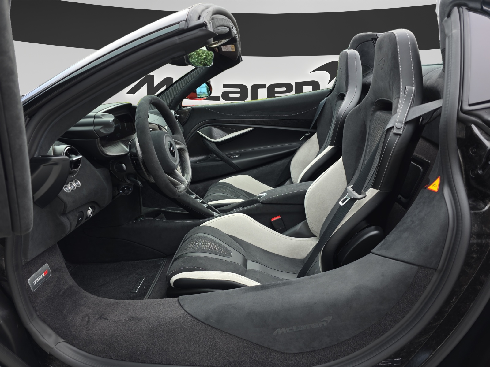 McLAREN 750S Spider Performance-image-9