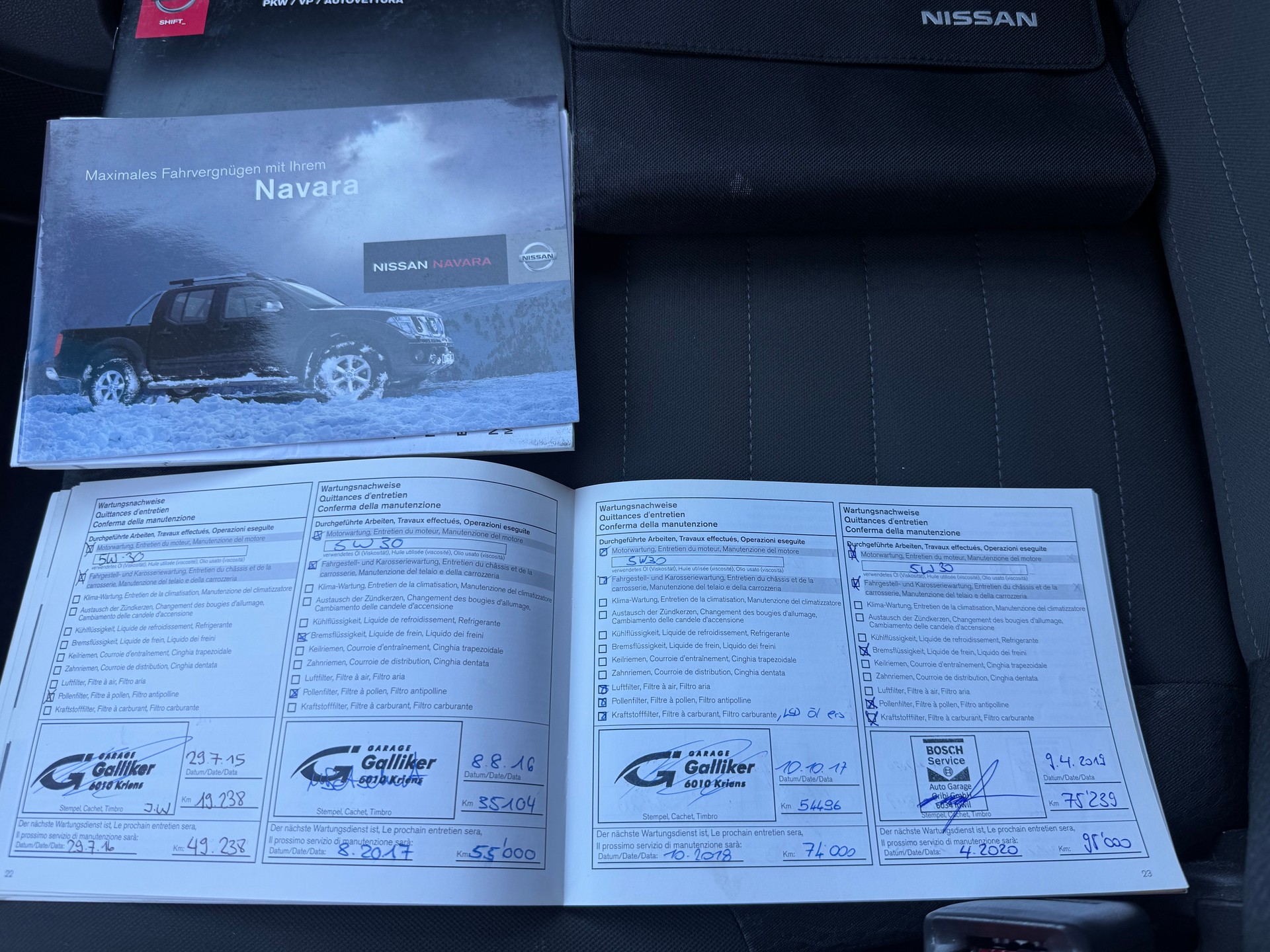 NISSAN Navara Double Cab 2.5 dCi 4WD Automat-image-13