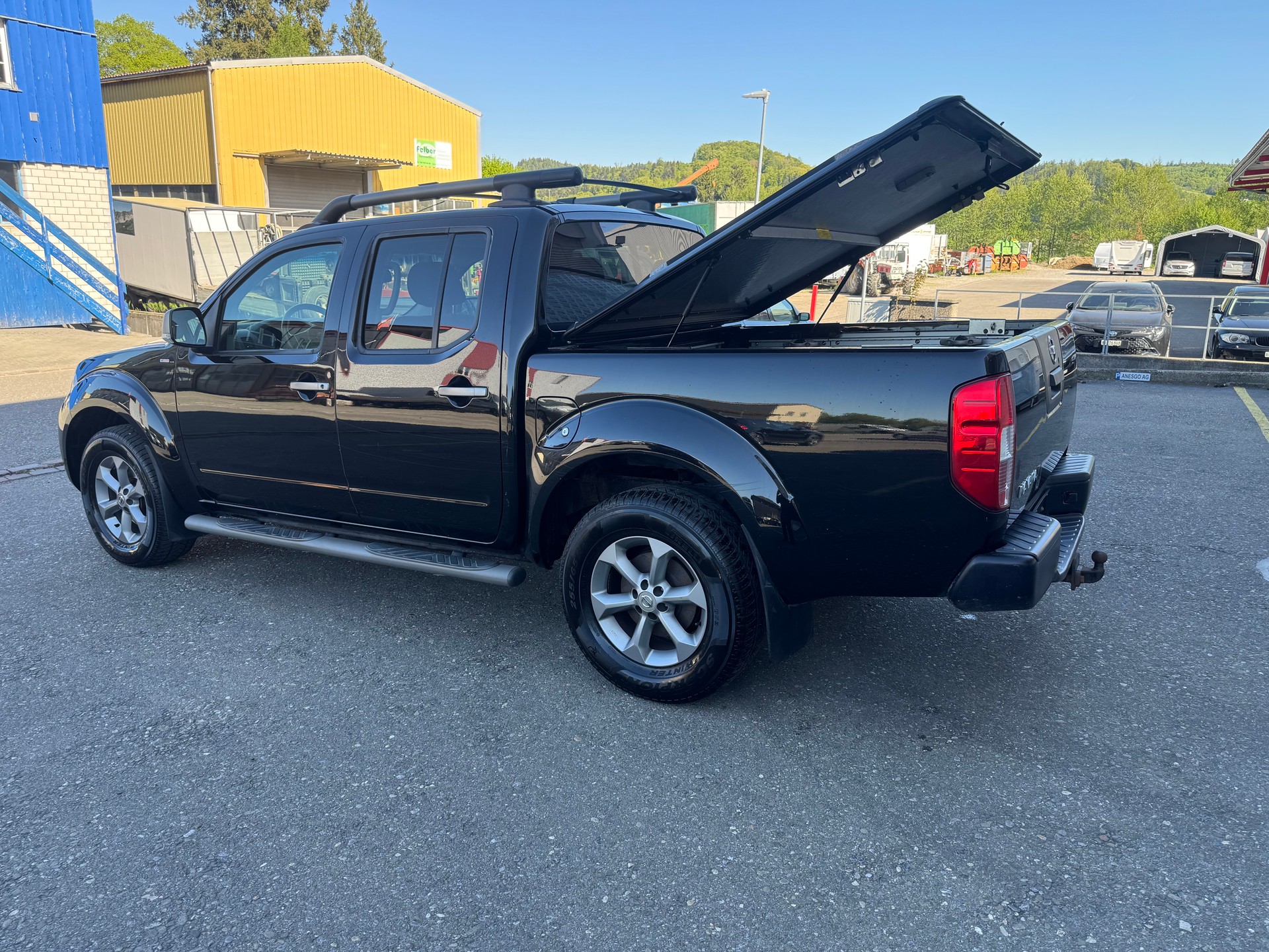 NISSAN Navara Double Cab 2.5 dCi 4WD Automat-image-5