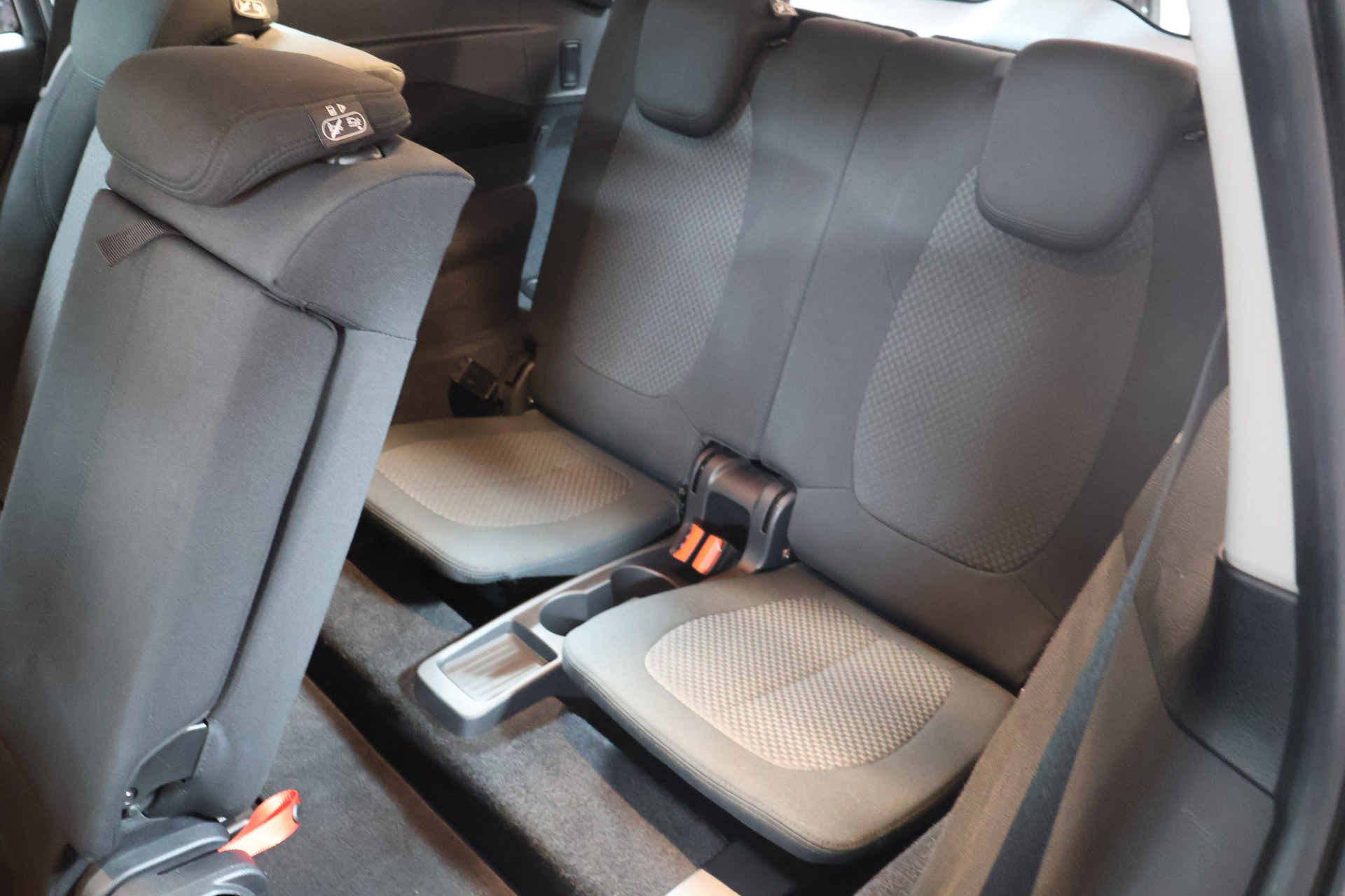 BMW 218d xDrive Gran Tourer Steptronic-image-17