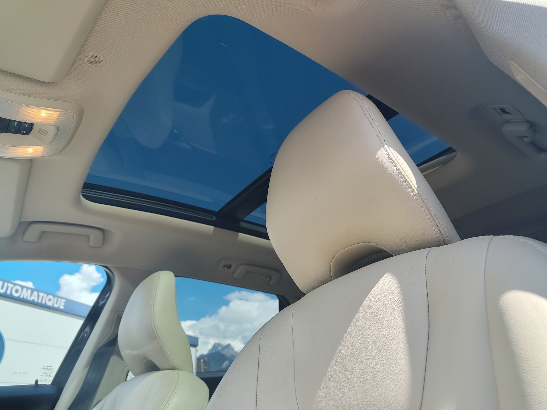 VOLVO XC60 D4 Summum Geartronic-image-10