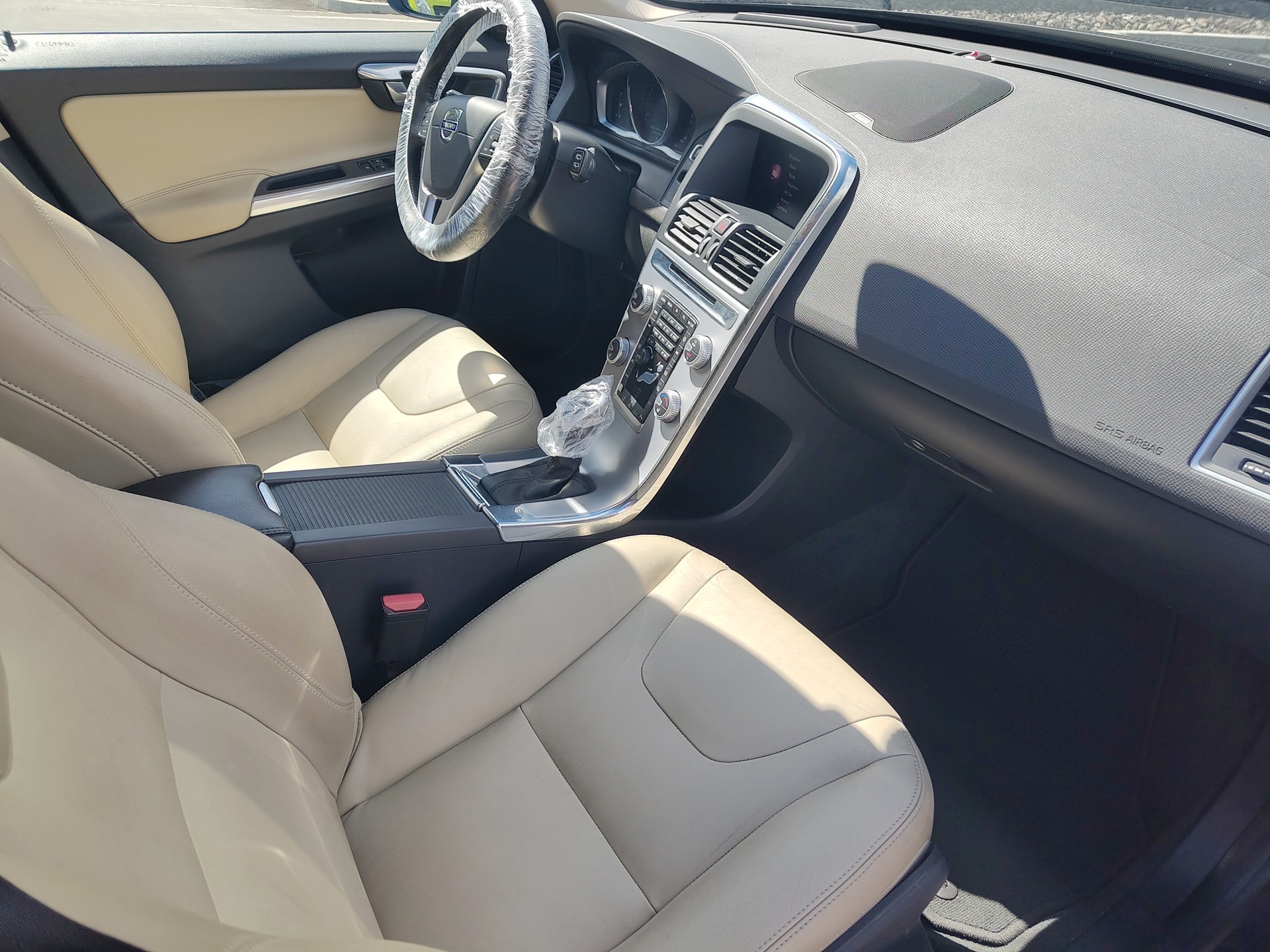 VOLVO XC60 D4 Summum Geartronic-image-6