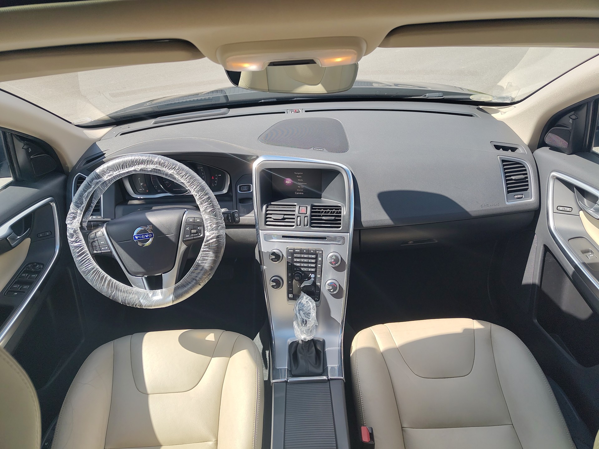 VOLVO XC60 D4 Summum Geartronic-image-11