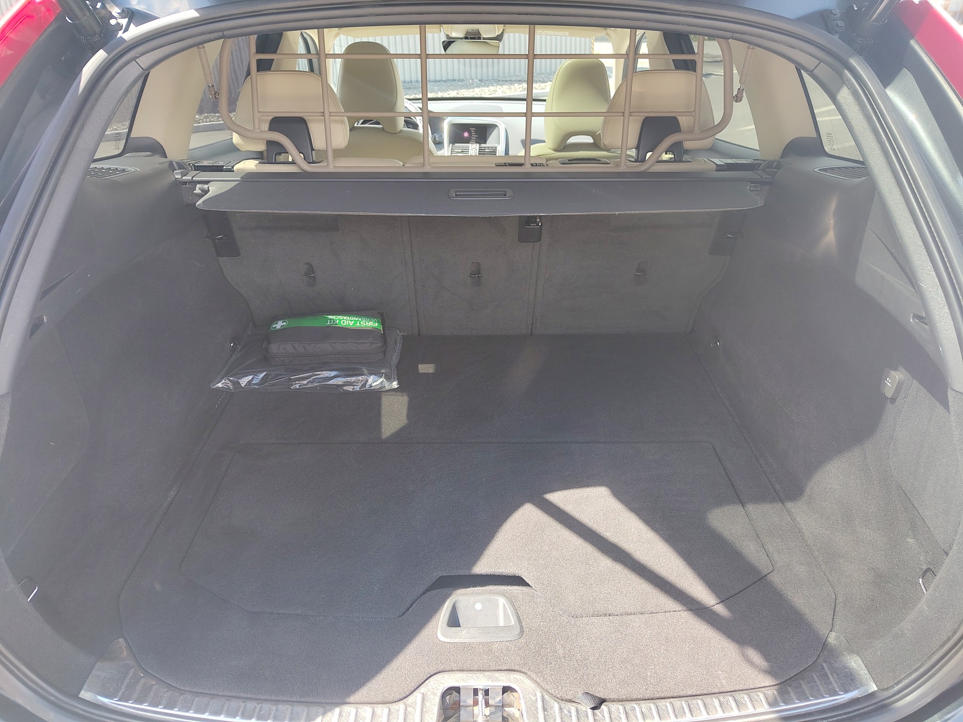 VOLVO XC60 D4 Summum Geartronic-image-13