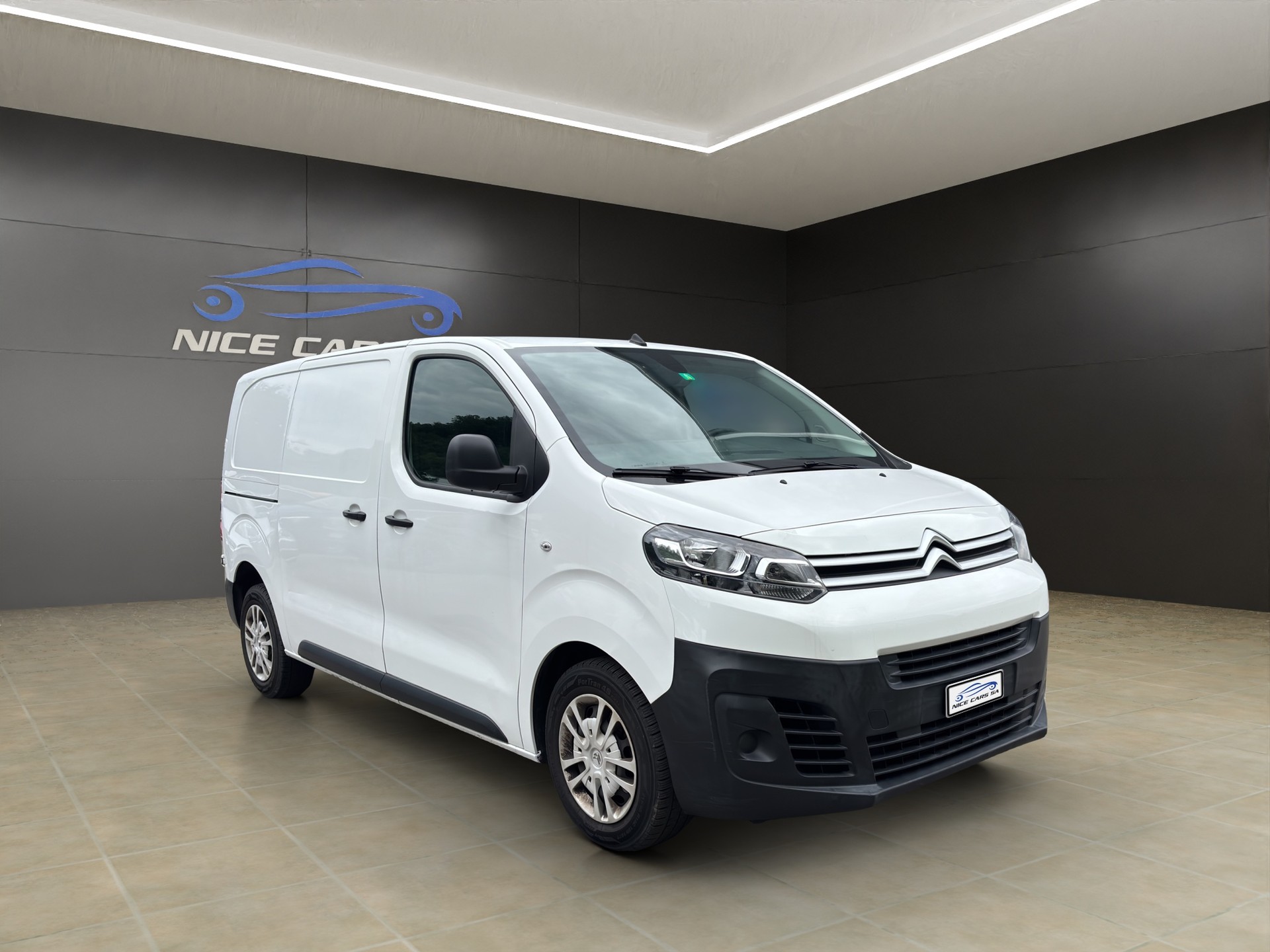 CITROEN Jumpy 2.0 BlueHDi 120 M Attraction-showroom-element-2