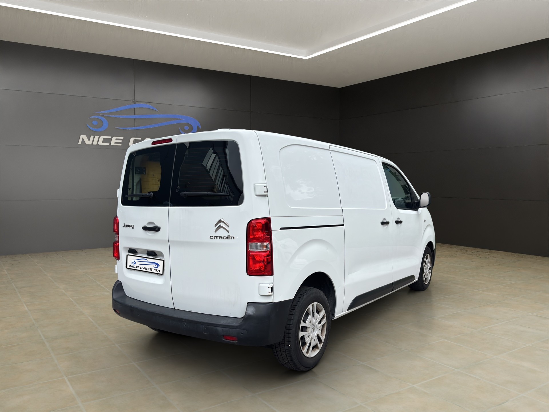 CITROEN Jumpy 2.0 BlueHDi 120 M Attraction-image-6