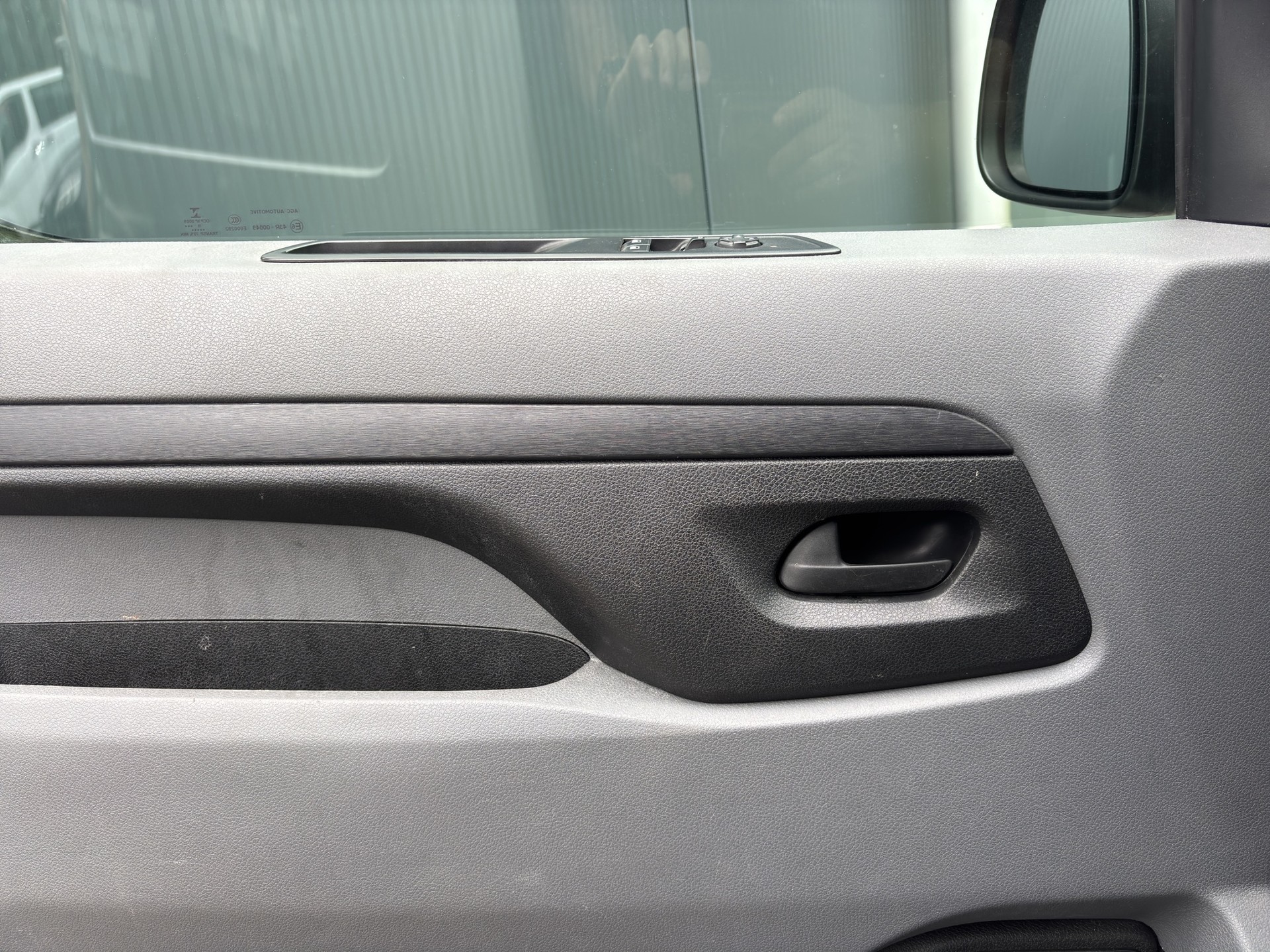 CITROEN Jumpy 2.0 BlueHDi 120 M Attraction-image-14
