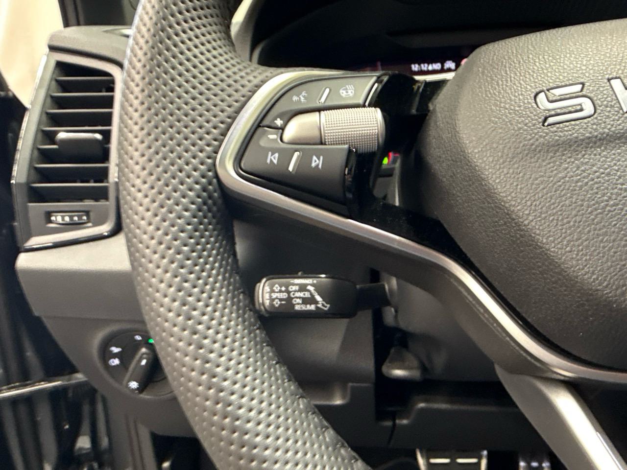 SKODA Karoq 1.5 TSI SportLine DSG-image-9