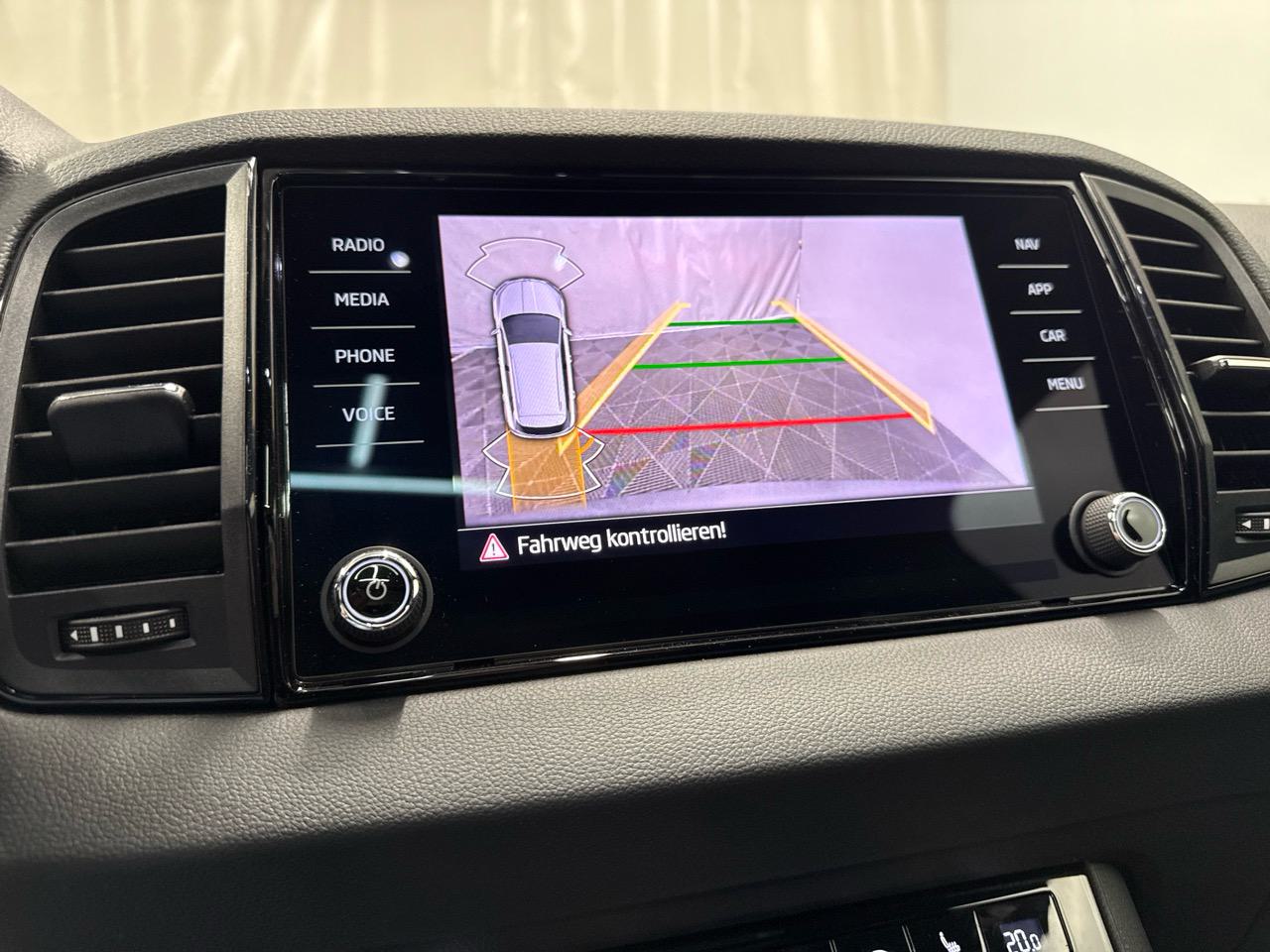 SKODA Karoq 1.5 TSI SportLine DSG-image-10