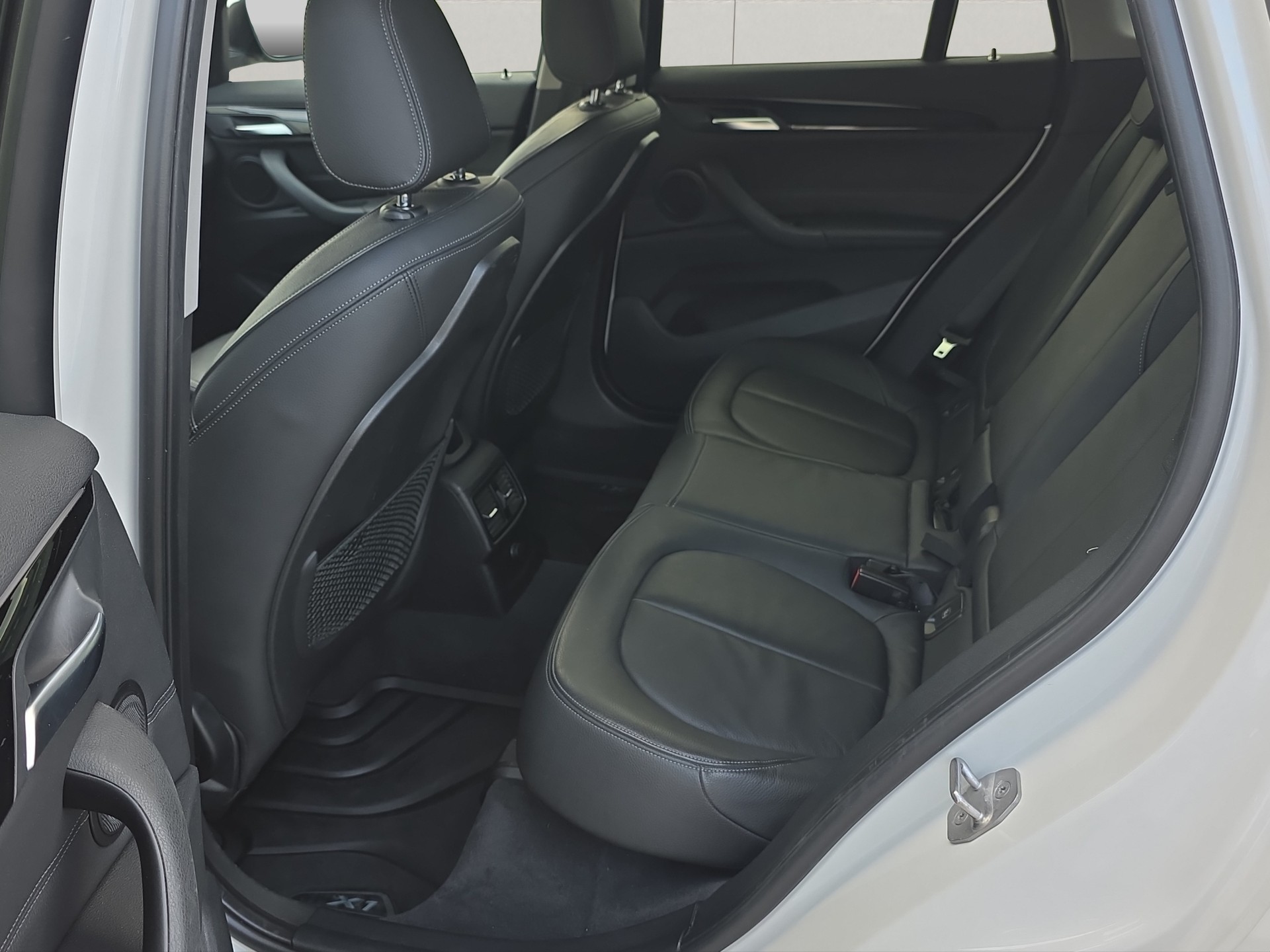 BMW X1 xDrive 20d Sport Line Steptronic-image-9