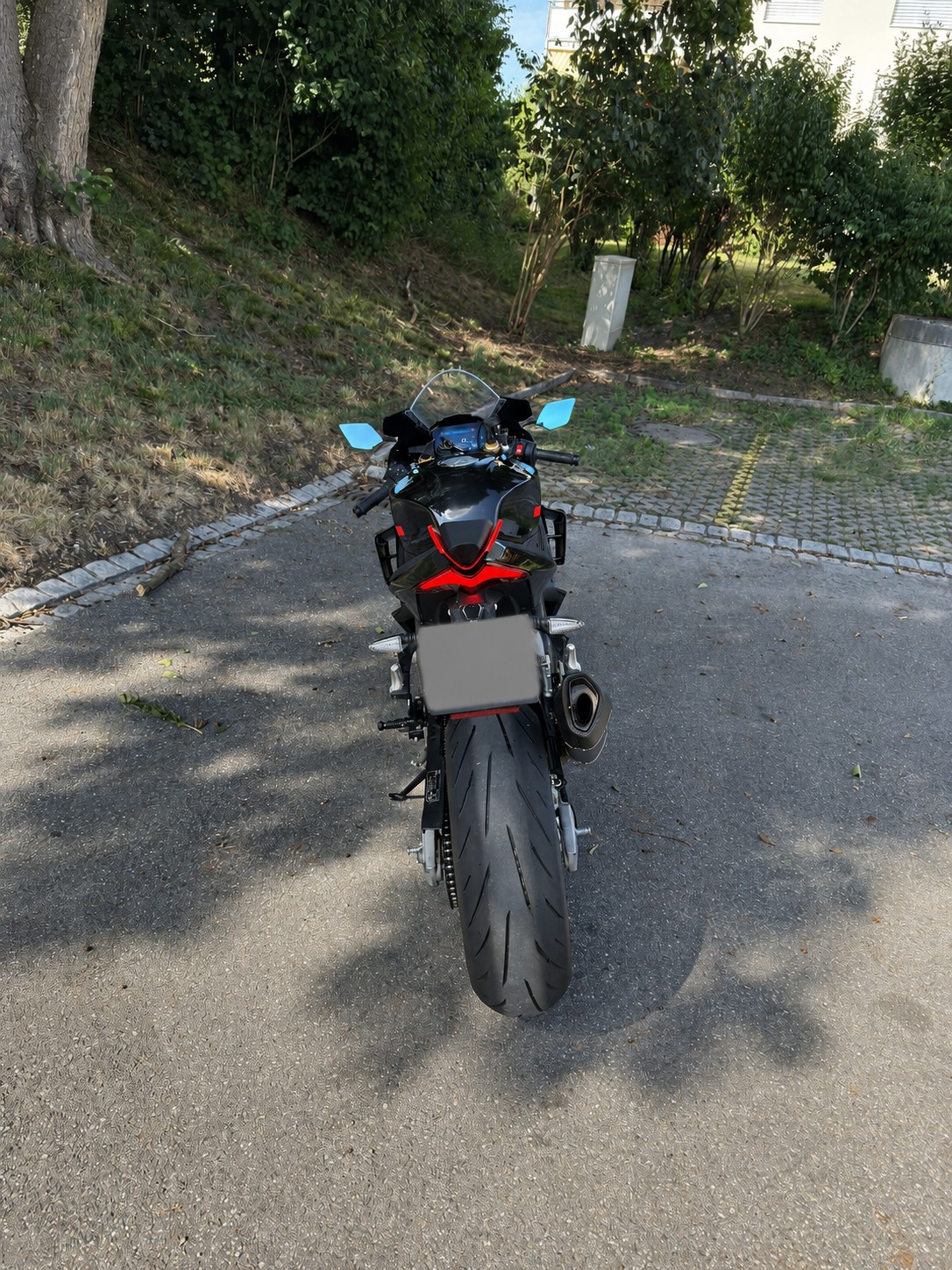 APRILIA RSV4 1100 Factory-image-5