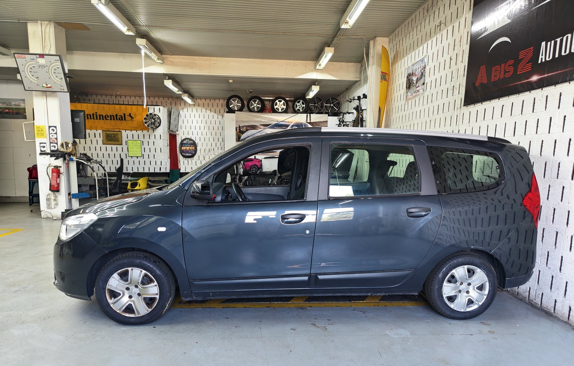 DACIA Lodgy TCE 130 Comfort 7PL-image-2