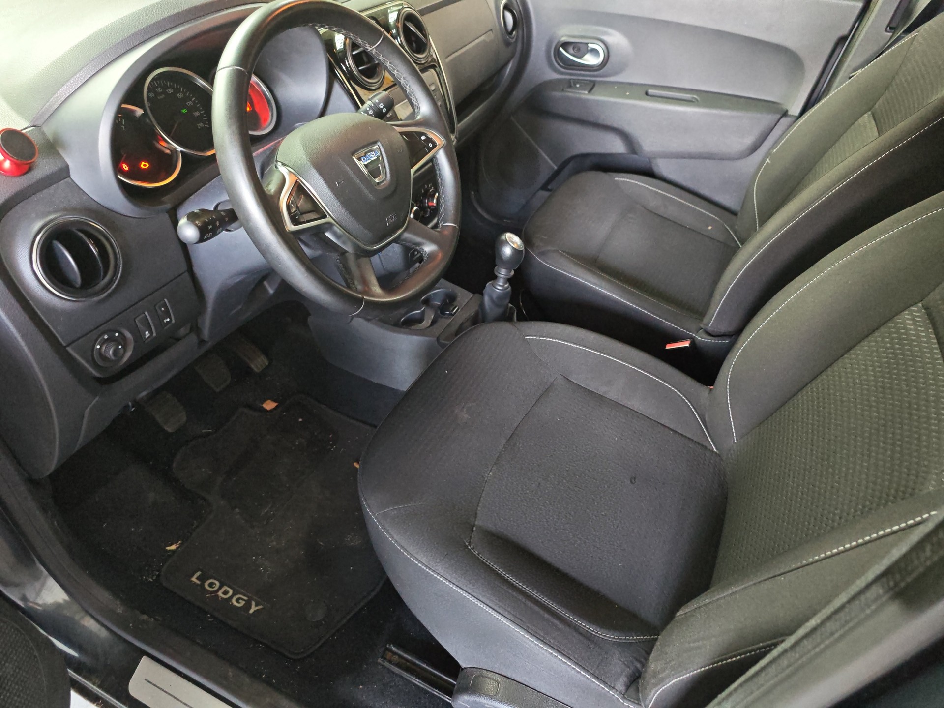 DACIA Lodgy TCE 130 Comfort 7PL-image-8