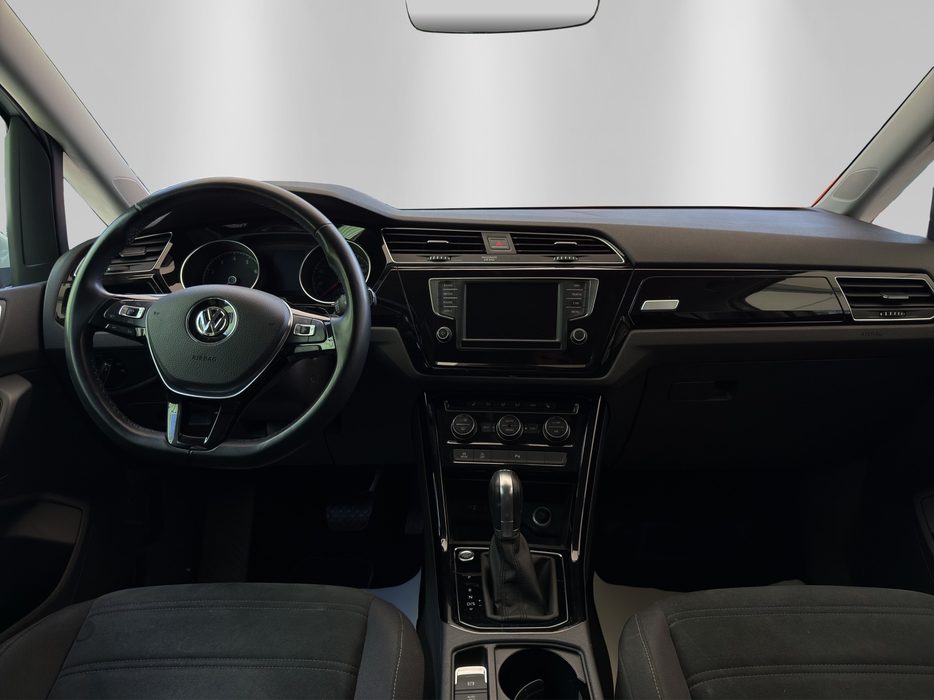 VW Touran 1.4 TSI BlueMotion Technology Highline DSG-image-8