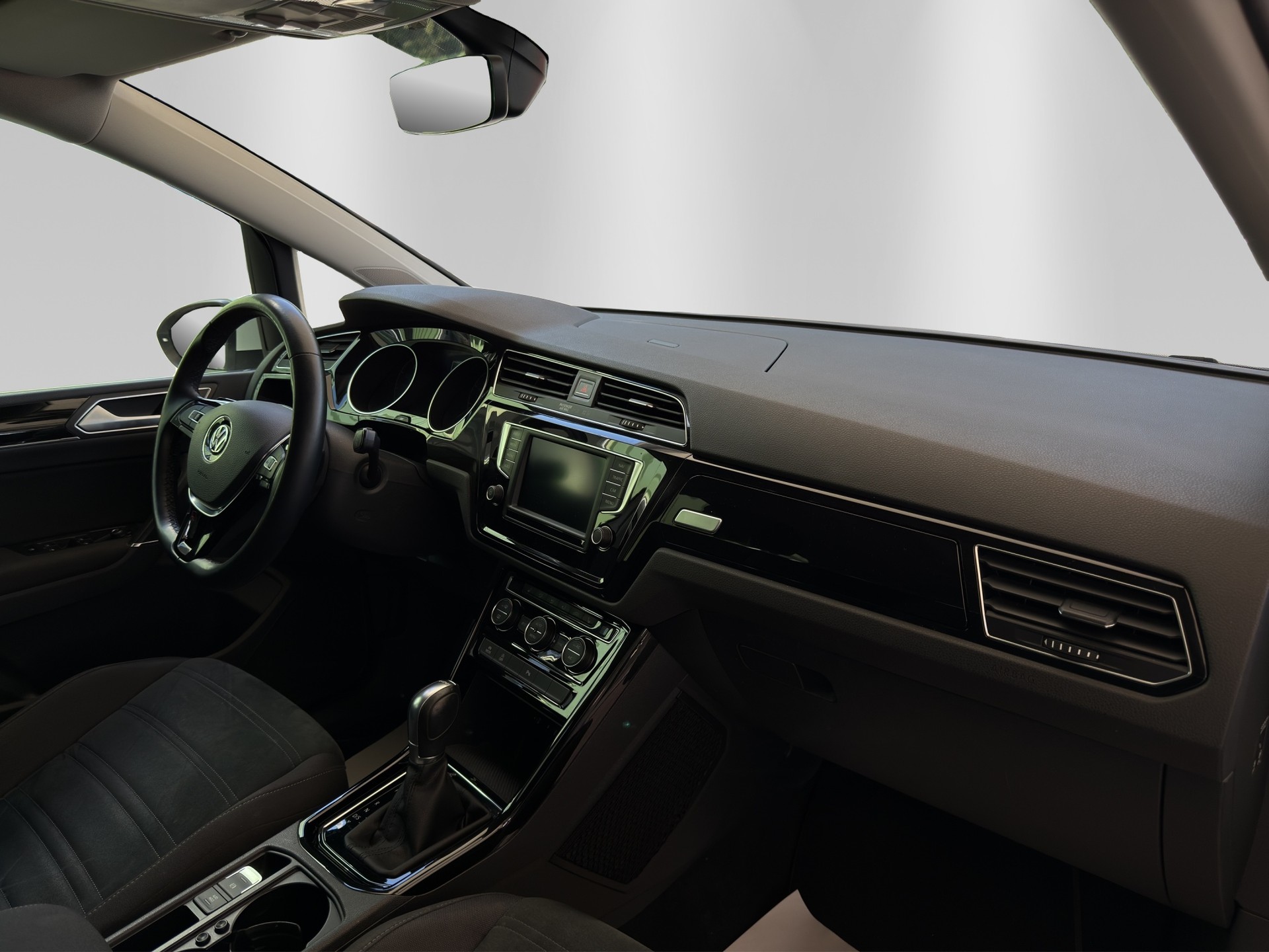 VW Touran 1.4 TSI BlueMotion Technology Highline DSG-image-12
