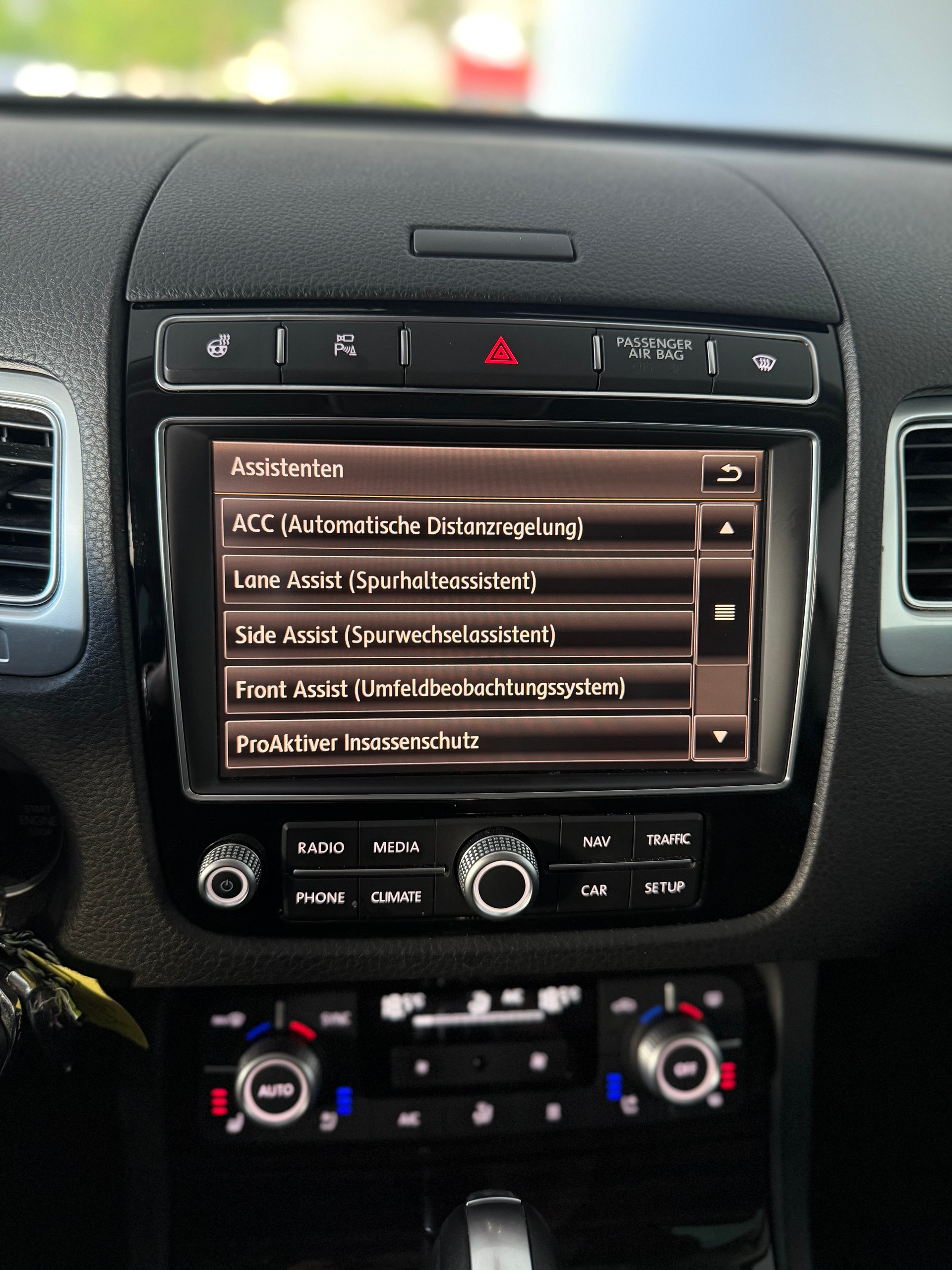 VW Touareg 3.0 TDI BMT Highline-image-19