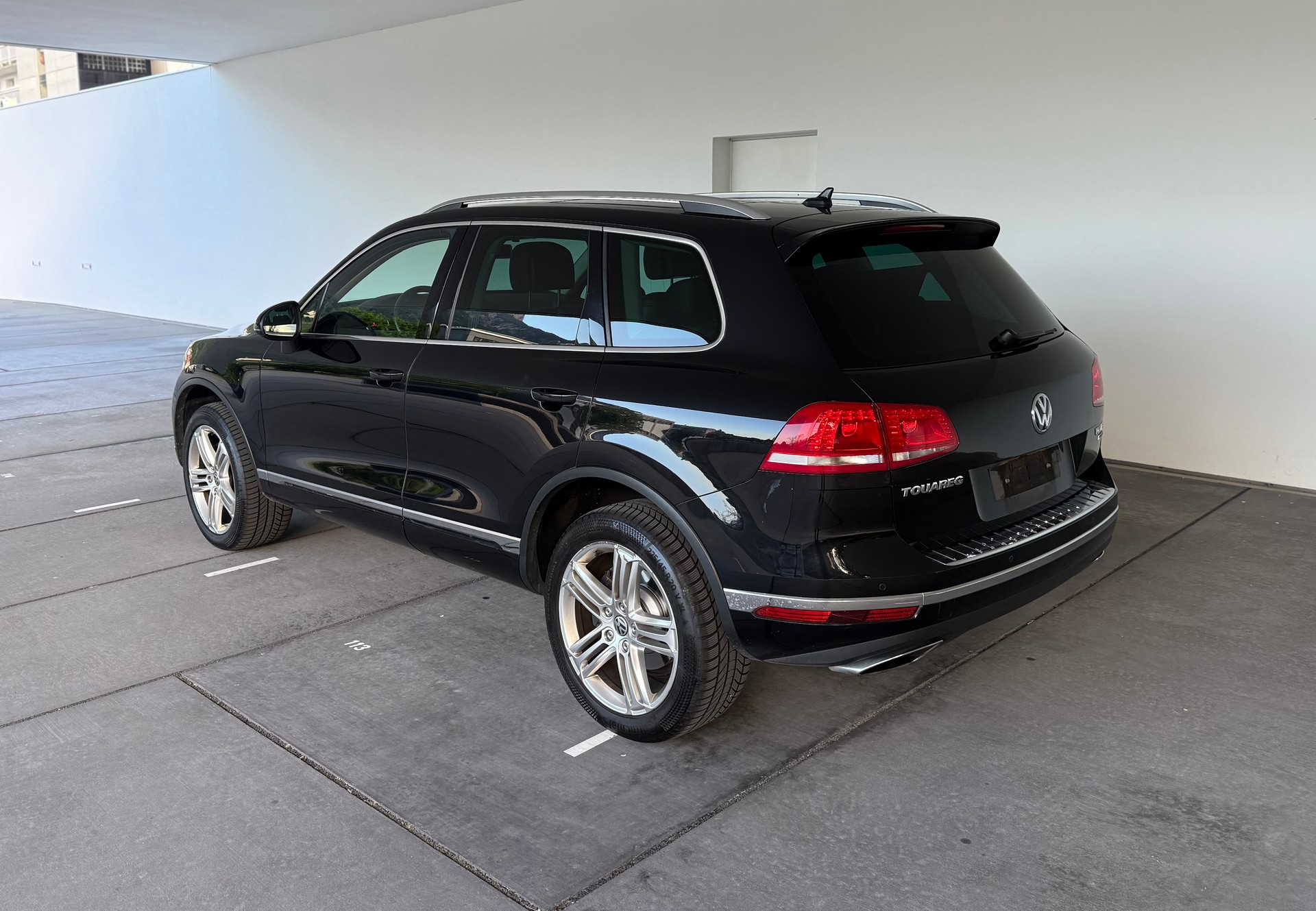 VW Touareg 3.0 TDI BMT Highline-image-4