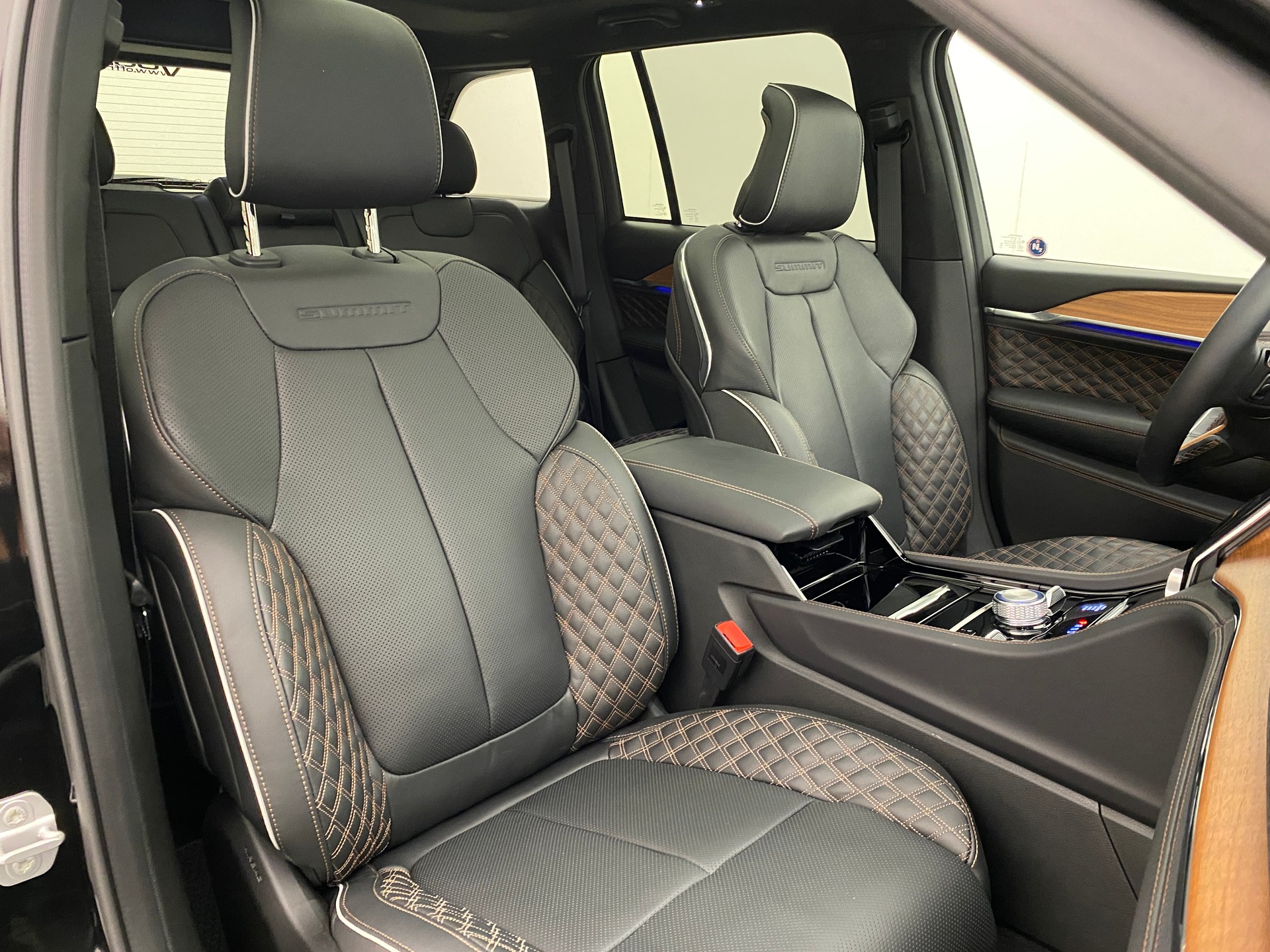 JEEP Grand Cherokee 3.6 Summit Reserve High Altitude-image-10