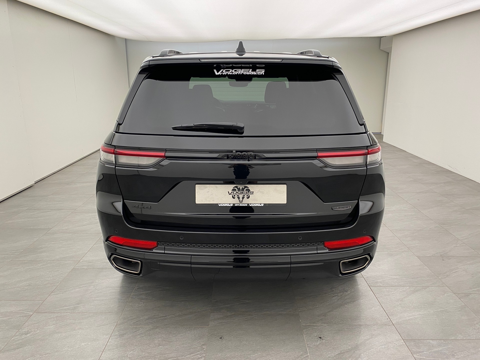 JEEP Grand Cherokee 3.6 Summit Reserve High Altitude-image-4