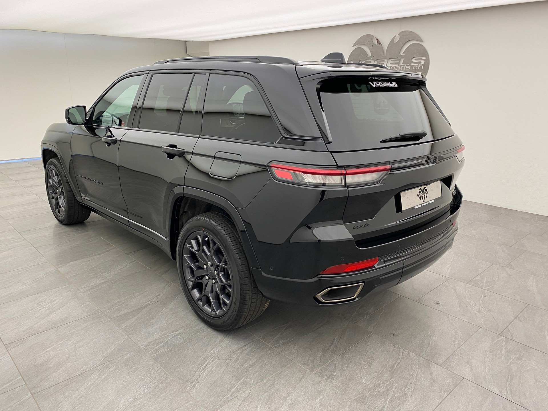 JEEP Grand Cherokee 3.6 Summit Reserve High Altitude-image-5