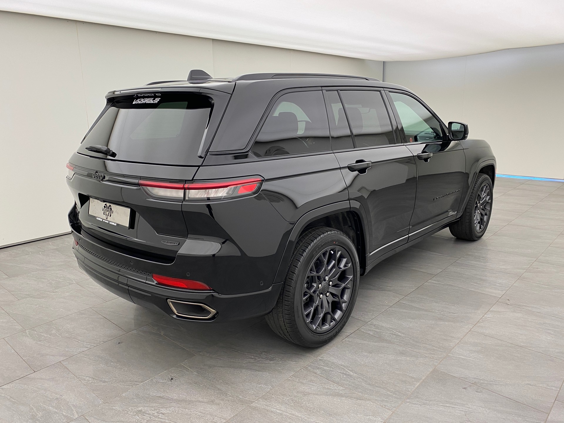 JEEP Grand Cherokee 3.6 Summit Reserve High Altitude-showroom-element-3