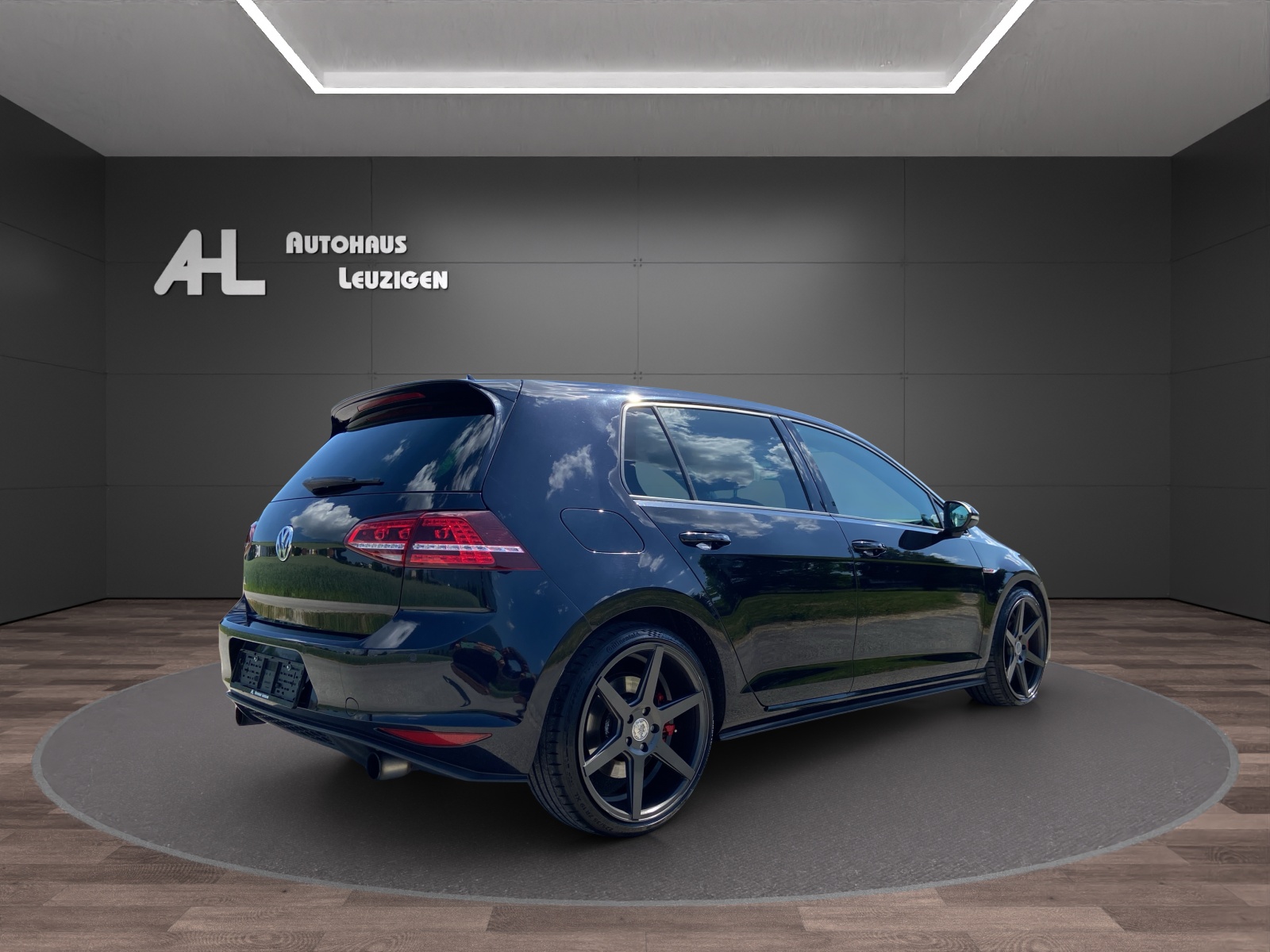VW Golf 2.0 TSI GTI Performance DSG-image-4