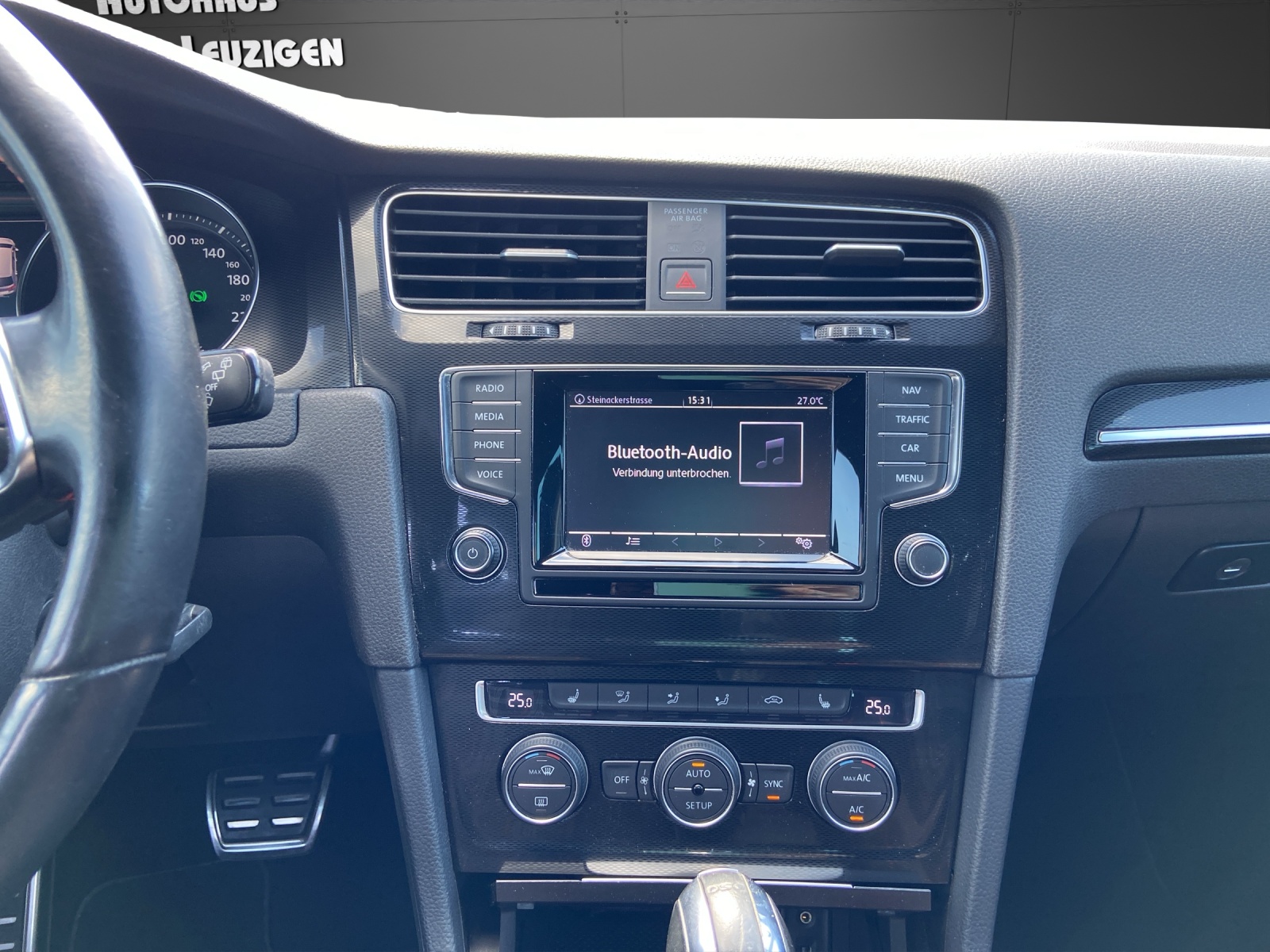 VW Golf 2.0 TSI GTI Performance DSG-image-12
