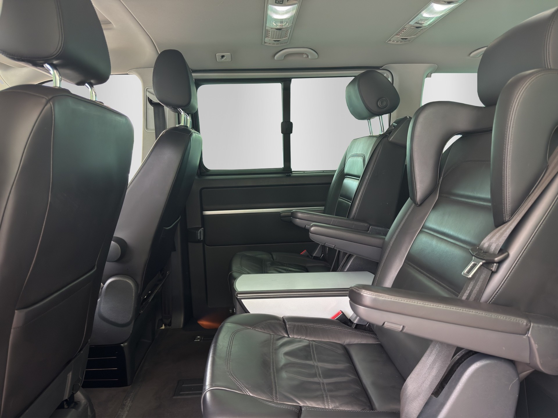 VW T6 Multivan 2.0 Bi-TDI Highline Liberty 4Mot. DSG-image-16