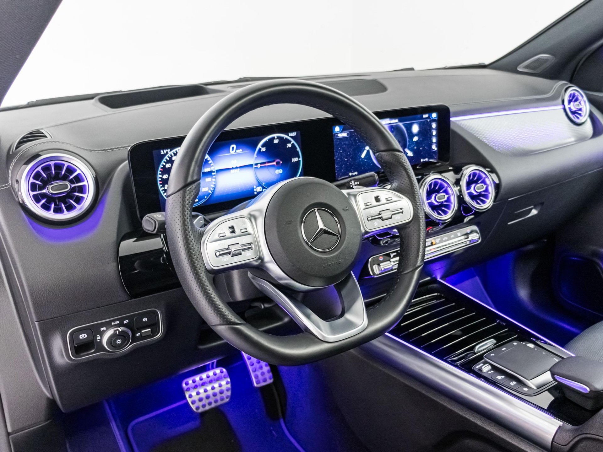 MERCEDES-BENZ EQA 350 4MATIC-image-9
