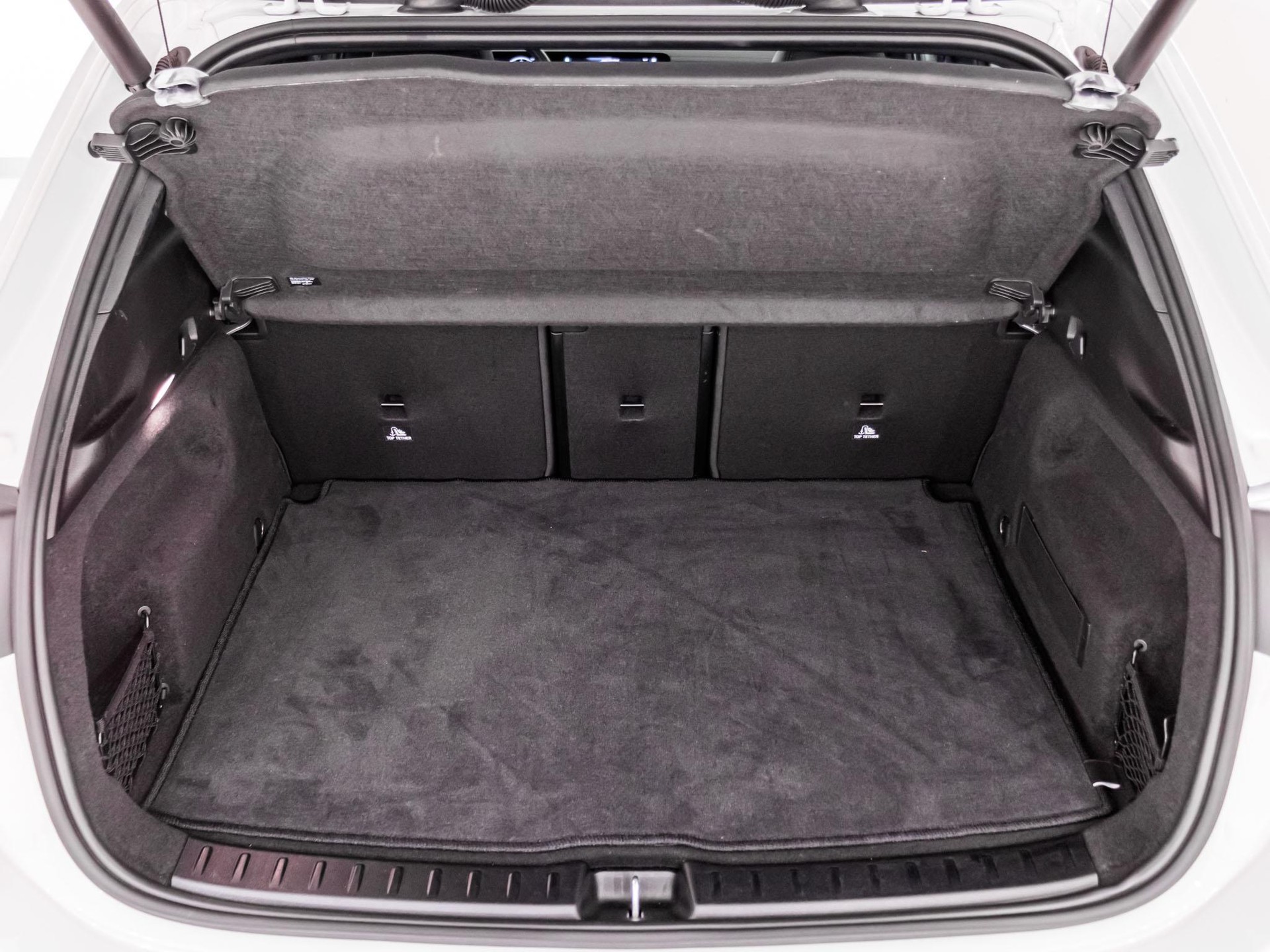 MERCEDES-BENZ EQA 350 4MATIC-image-13