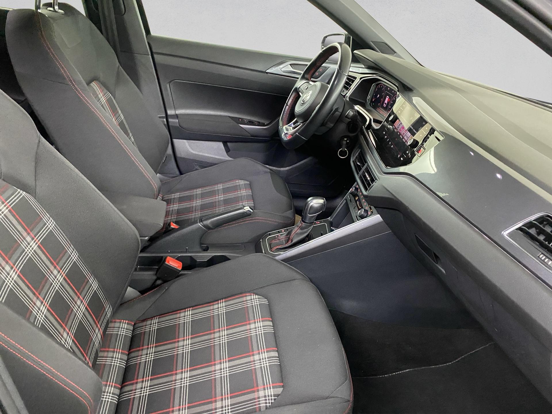 VW Polo 2.0 TSI GTI DSG-image-15