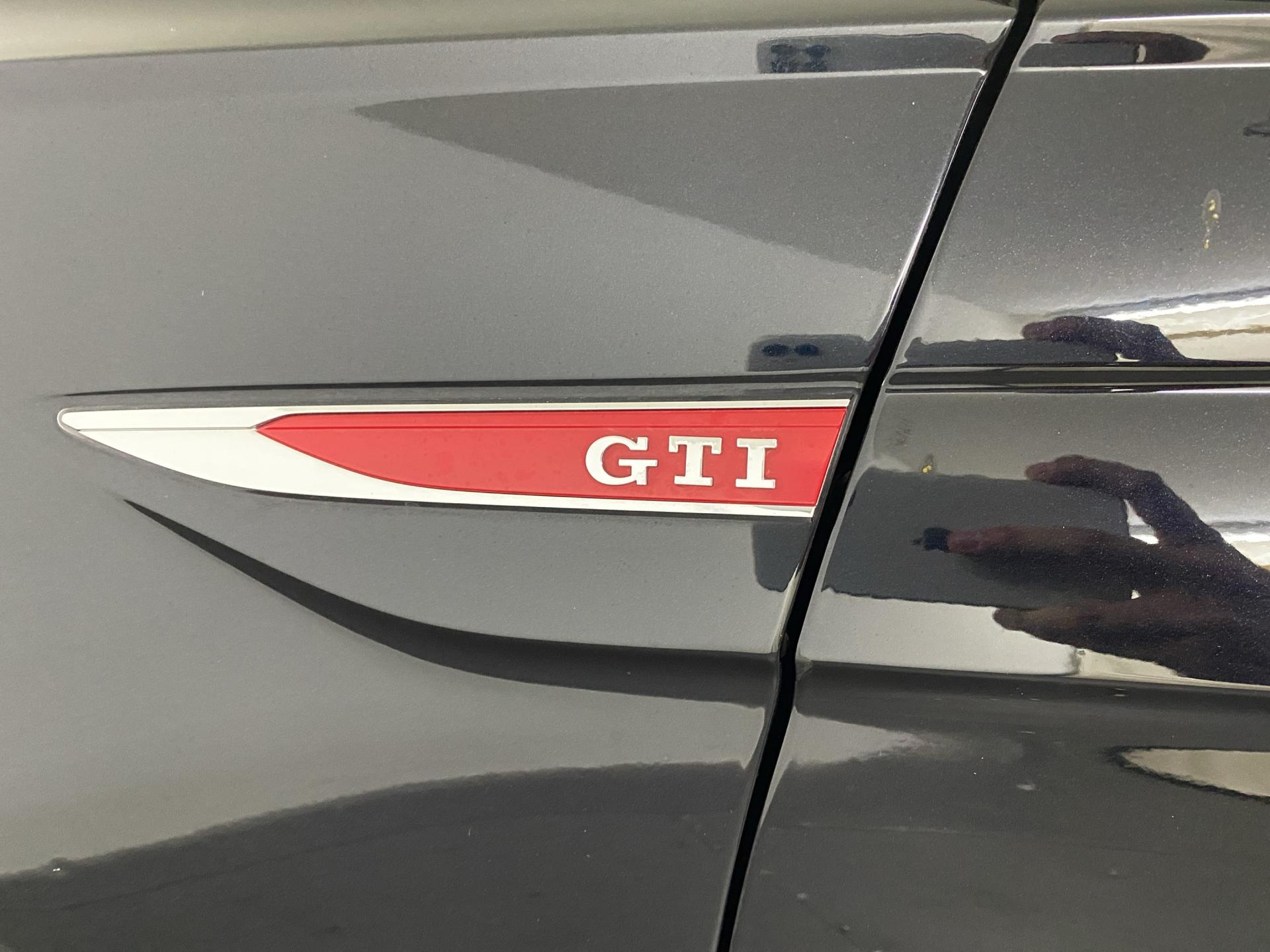 VW Polo 2.0 TSI GTI DSG-image-18