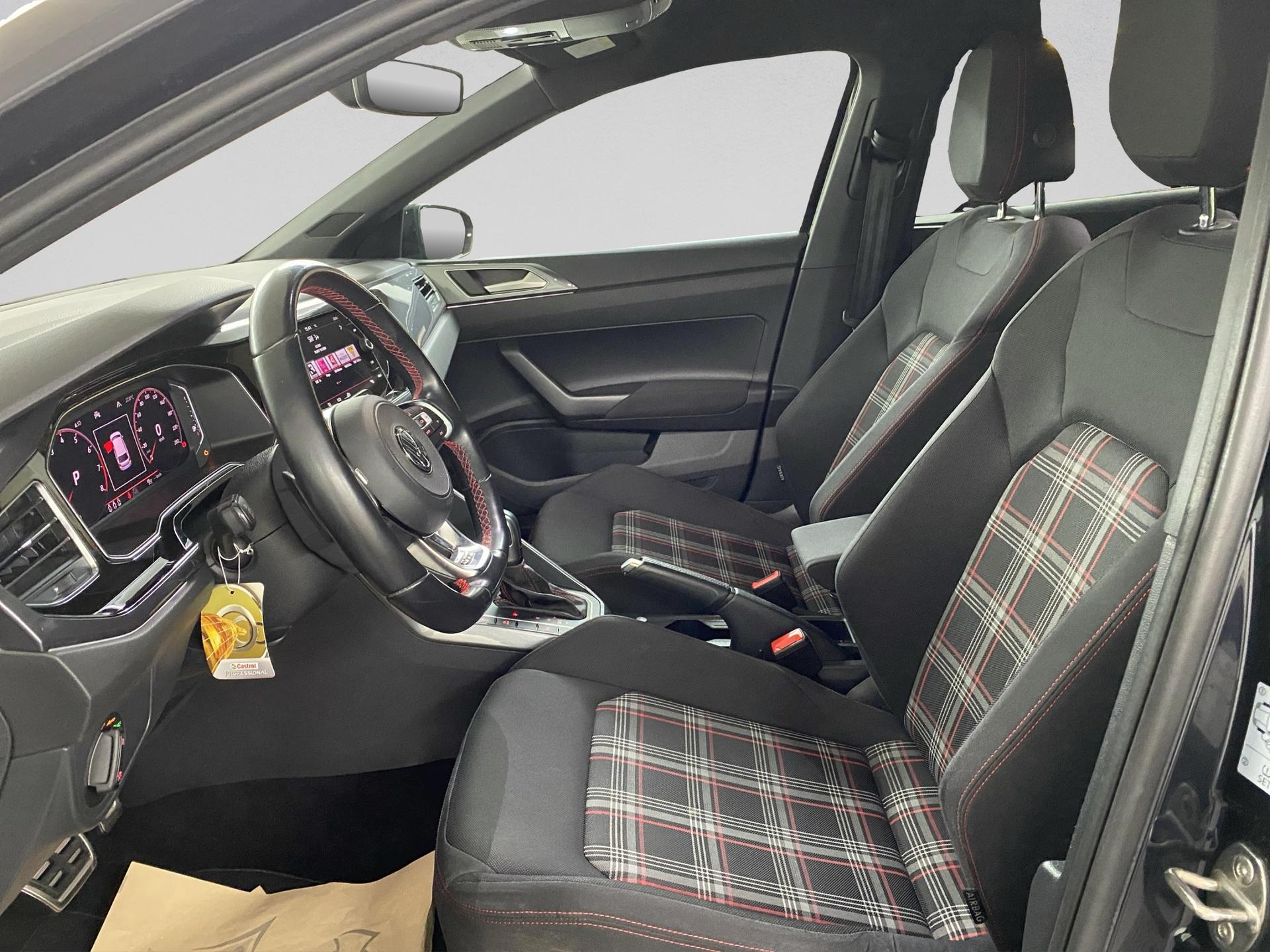 VW Polo 2.0 TSI GTI DSG-image-8