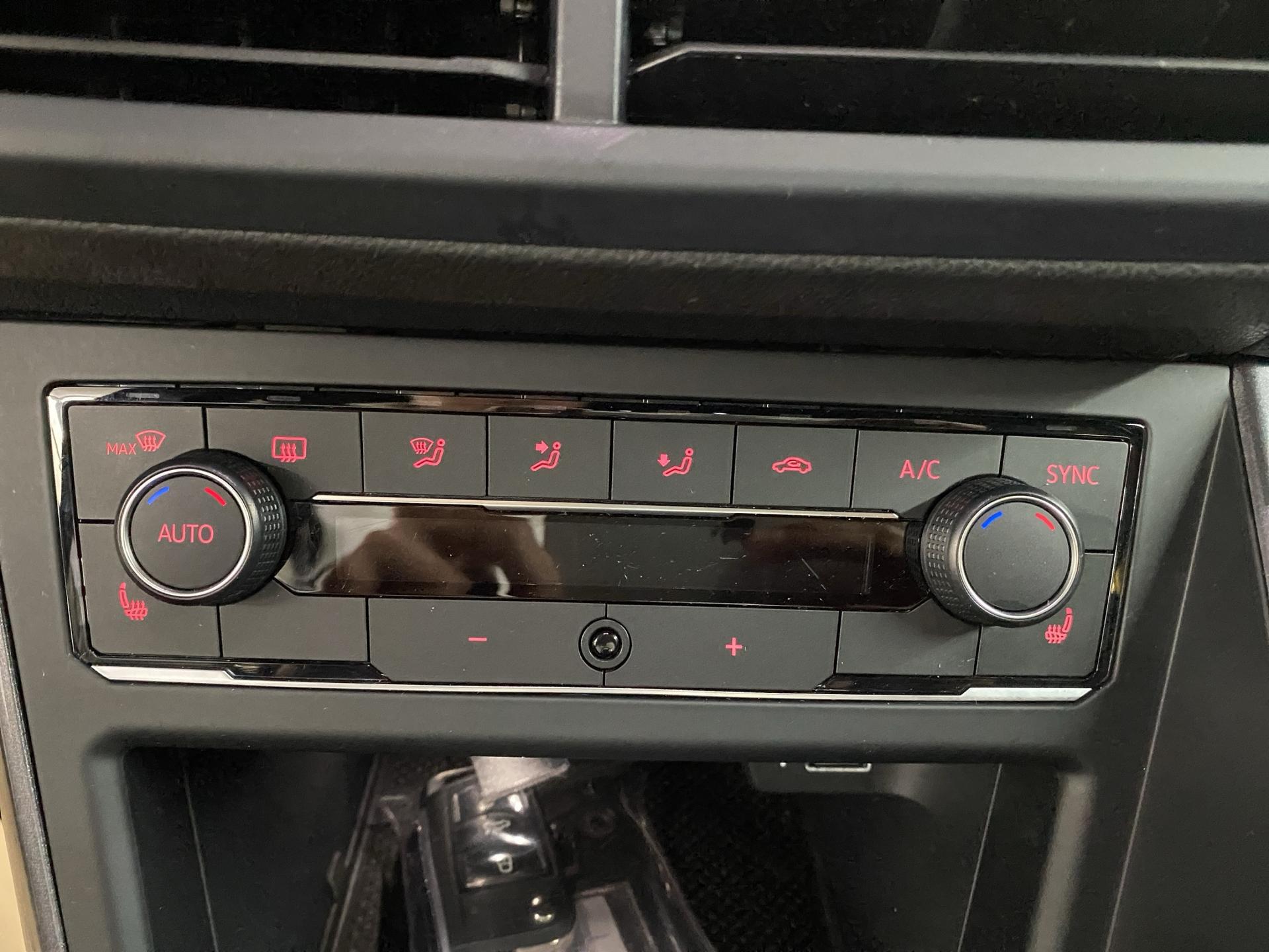 VW Polo 2.0 TSI GTI DSG-image-21