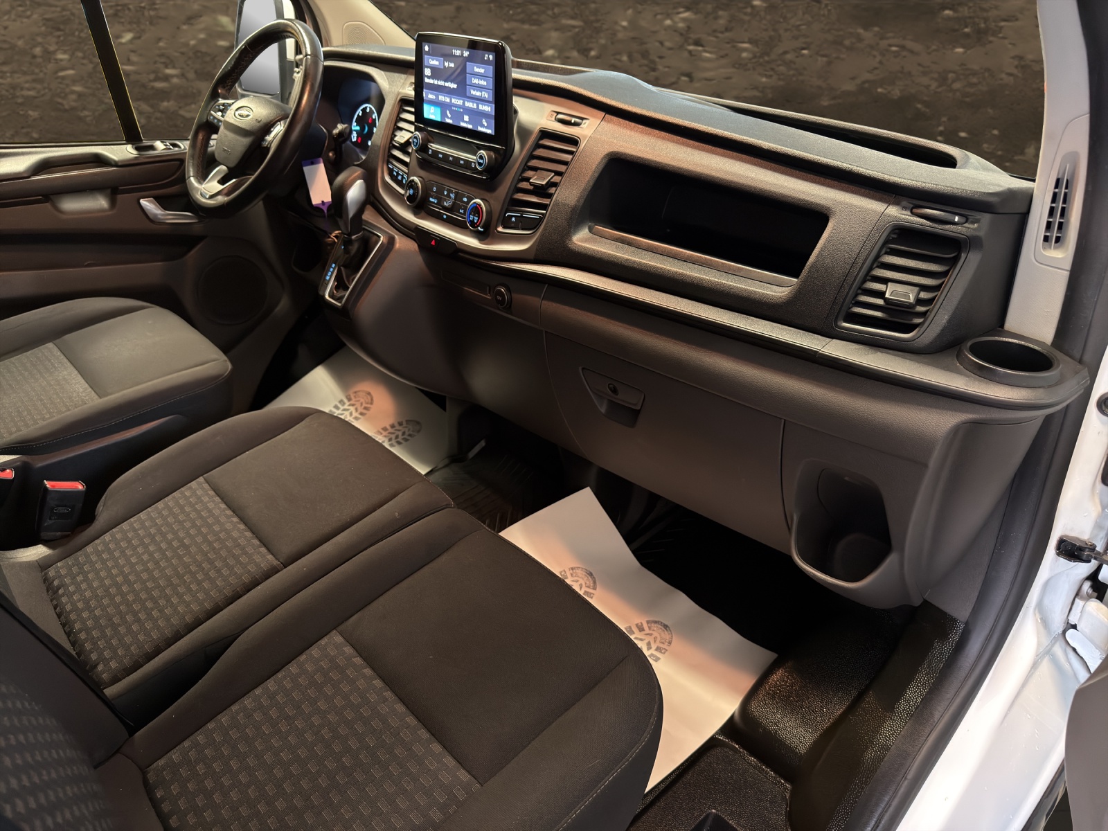 FORD Transit Custom Van 280 L1H1 Trend Automat-showroom-element-3
