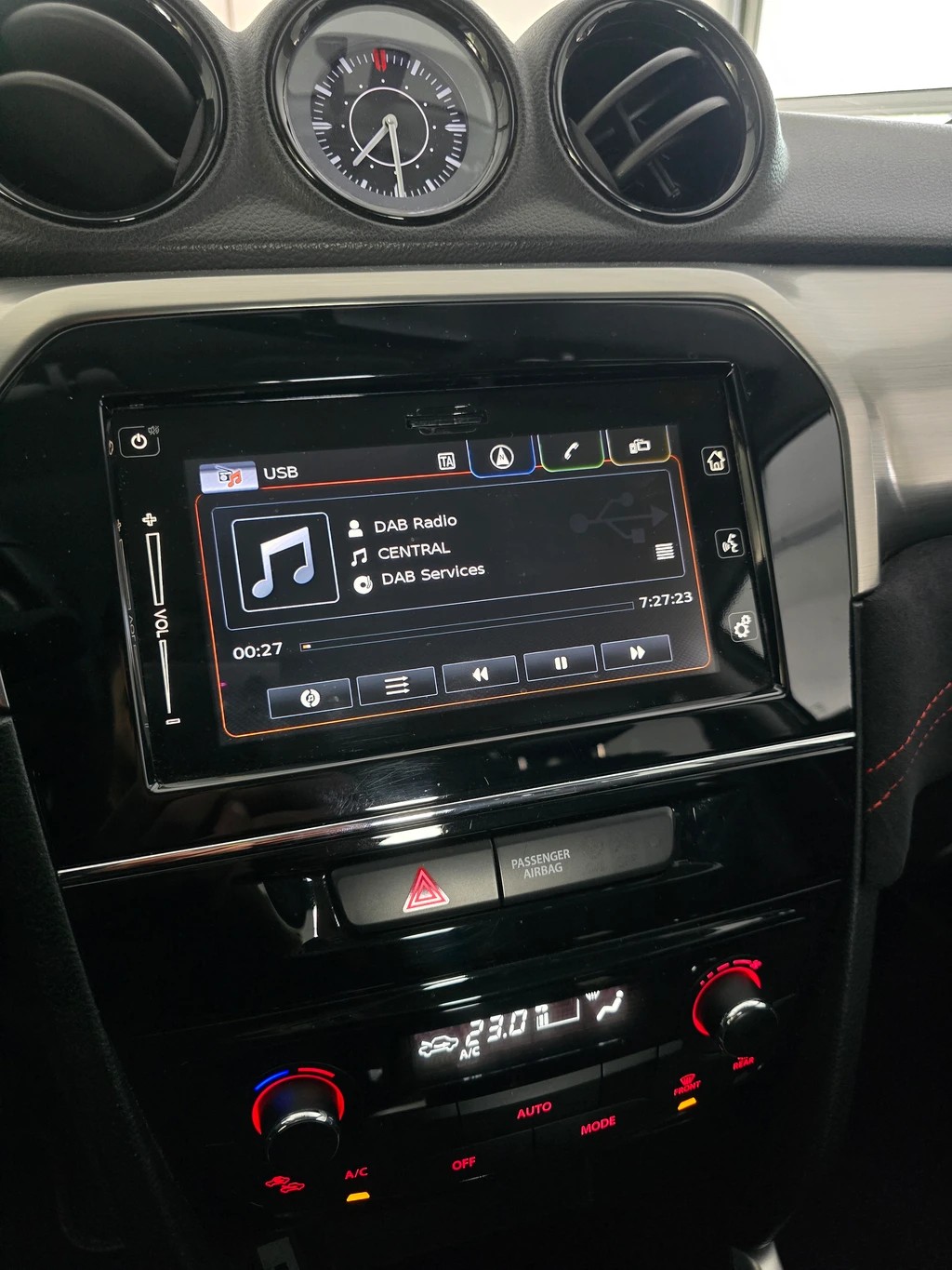 SUZUKI Vitara 1.4 Boosterjet Sergio Cellano Top Automatic-image-10