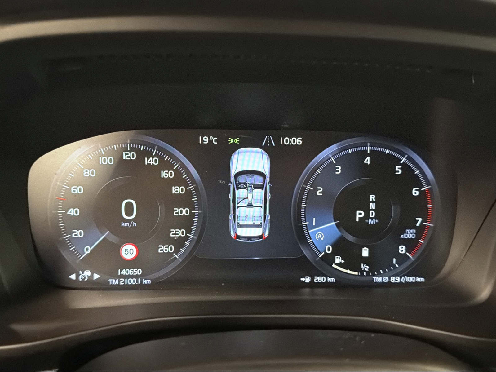VOLVO XC40 B5 Benzin Mild Hybrid AWD Inscription Geartronic-image-9