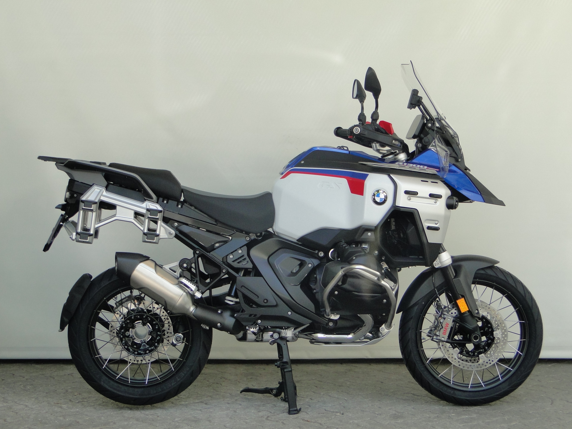 BMW R 1300 GS Adventure BOXER BONUS & 2.9% LEASING-image-1